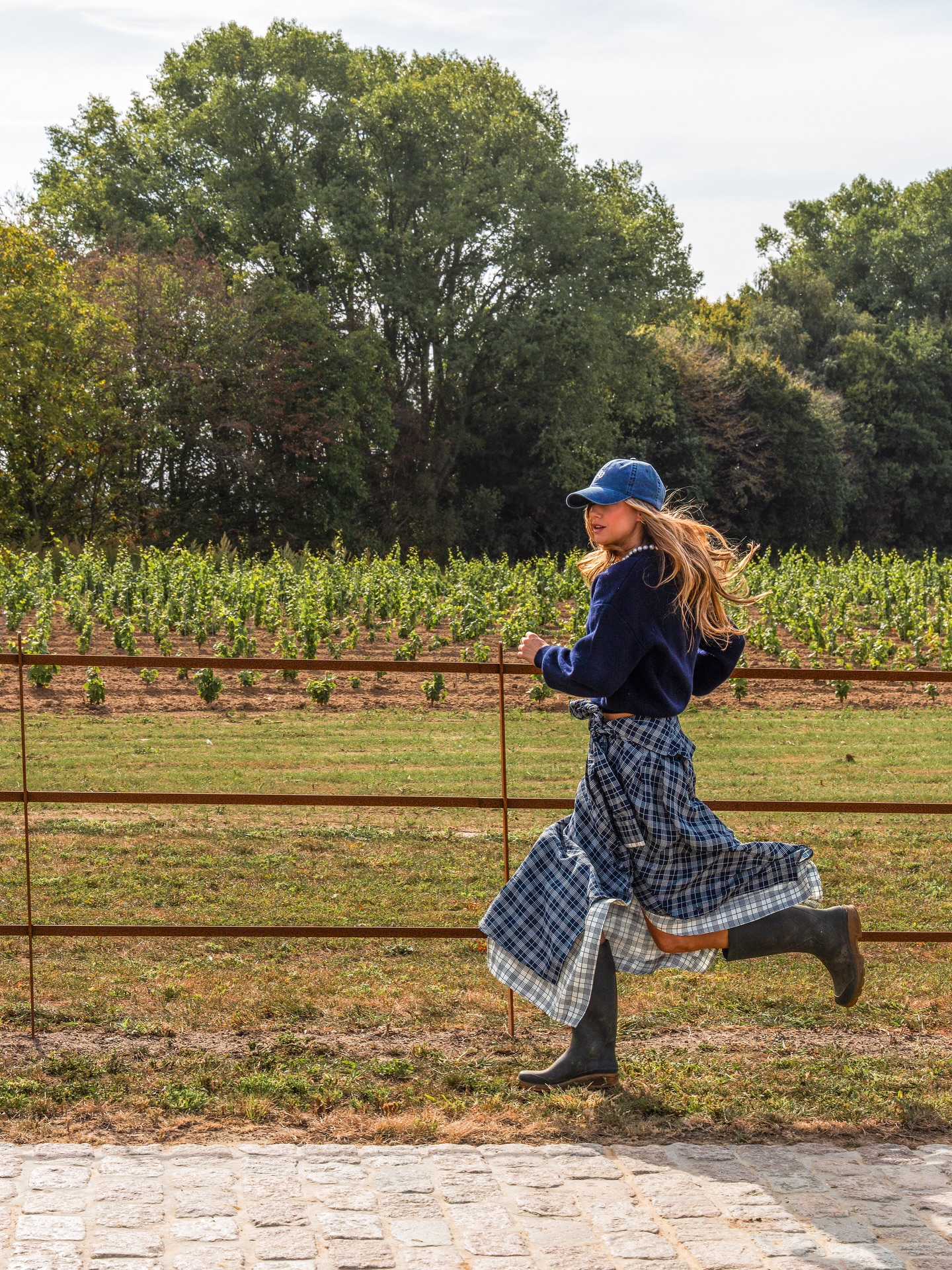 When Monday calls, run in style! 🏃🏽♀️🍁
#fashion #monday #newweek #newlooks #newgoals #autumn