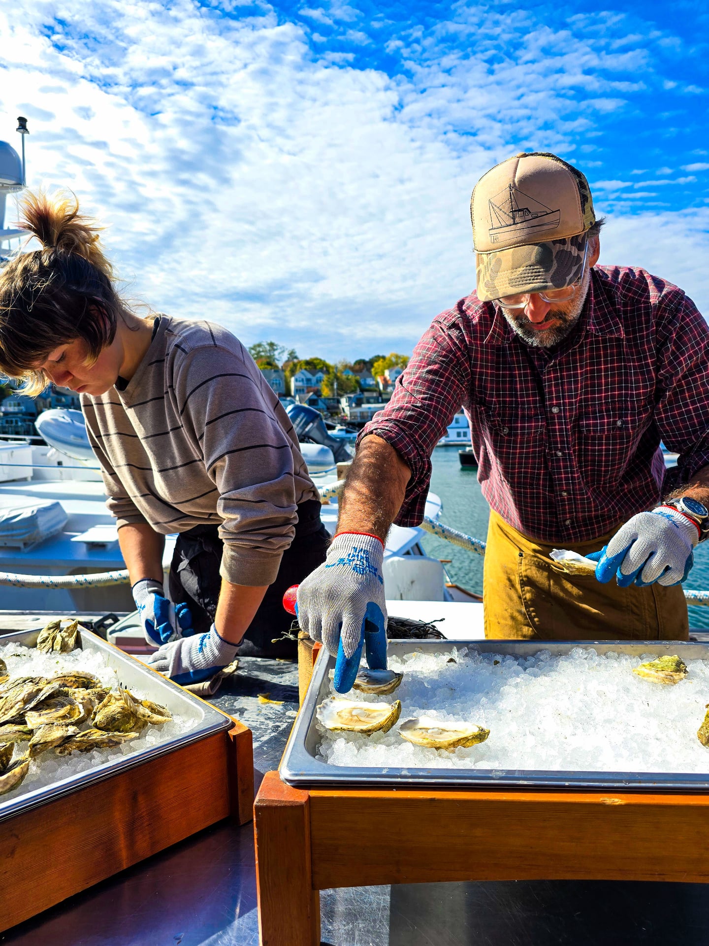 Get ready: Camden's Oyster Festival is just 13 days away! Here's the full lineup* of oyster farmers this year: Pemaquid, Aphrodite, Weskeag, Deer Isle, Eros, John's River, Waukeagneck.
Plus, welcome back Fish Market Ceramics by Gabrielle Jolie and Ovster River Joinery! And live music by Bookhead Sweettooth to keep your spirits high.
Free admission, join us on The Wharf, Sunday, October 12th!
*subject to change