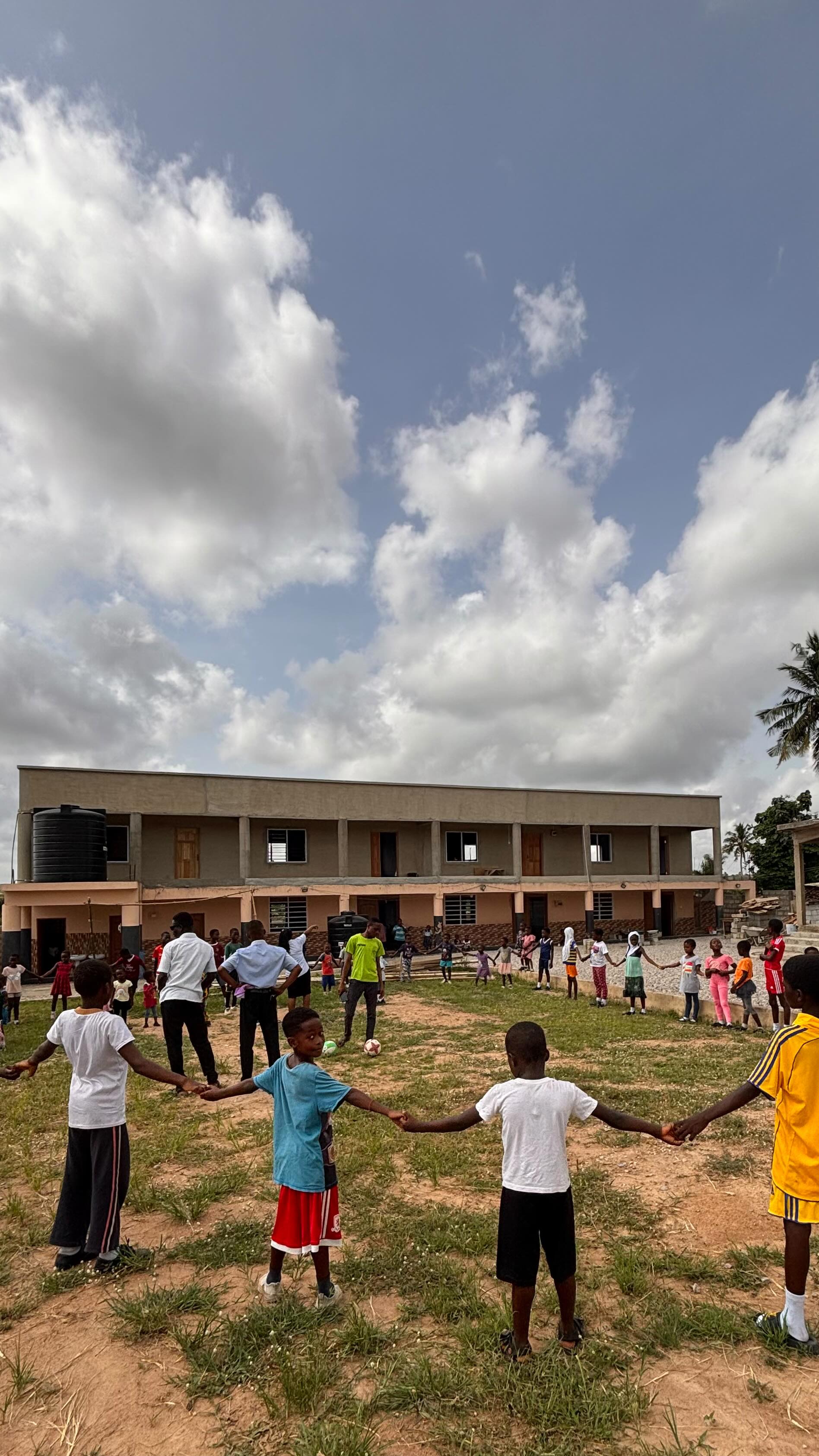 One day at Kinder Zentrum International School 📚
#zusammenfürghana #ghanaeducation #schulbau #hobor #ghanaschools #ghana #education #ngo #ghana #