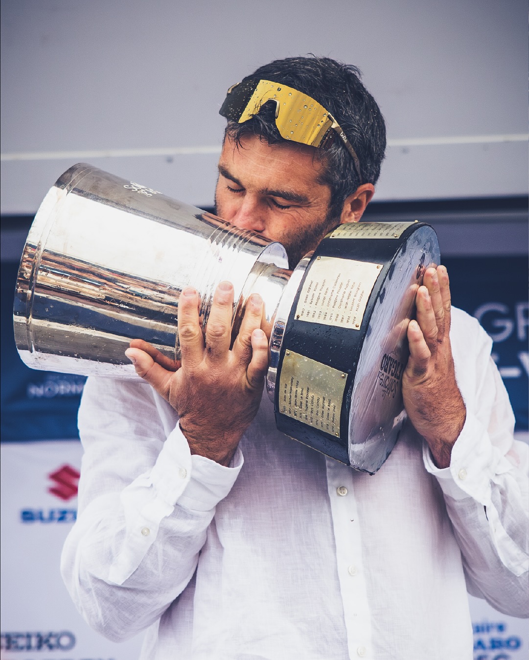 LA DERNIÈRE FÊTE 🏆
Hier le public de Saint-Vaast-la-Hougue est venu en nombre célébrer les concurrents de cette 56e édition de La Solitaire du Figaro Paprec, et son grand vainqueur Alexis Loison.
© Armel Vrac
#lasolitairedufigaro #icinaissentleslégendes
