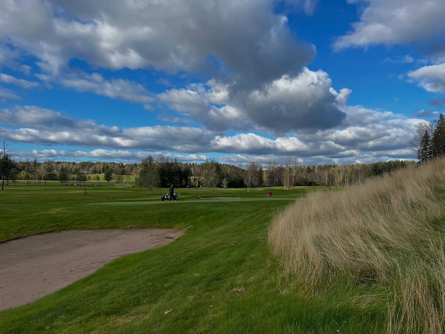 Pelurijuniorien tukikilpailu vuosimallia 2025
Iso kiitos:
Pelaajat
@jennikuosagolf
@espoogolf
@cafehelle
@orklafinland
@salamabrewing
@diswestgolf
@samsungnordics