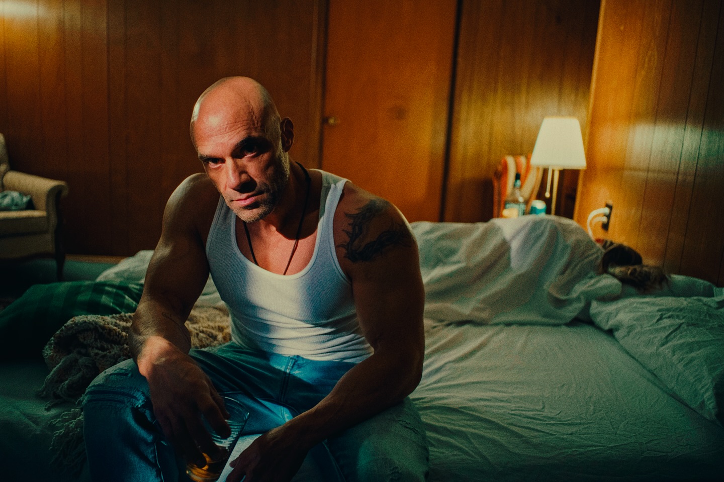 Come as you are, as you were
As I want you to be
As a friend, as a friend
As an old enemy
Take your time, hurry up
Choice is yours, donāt be late
Take a rest as a friend
As an old memoria