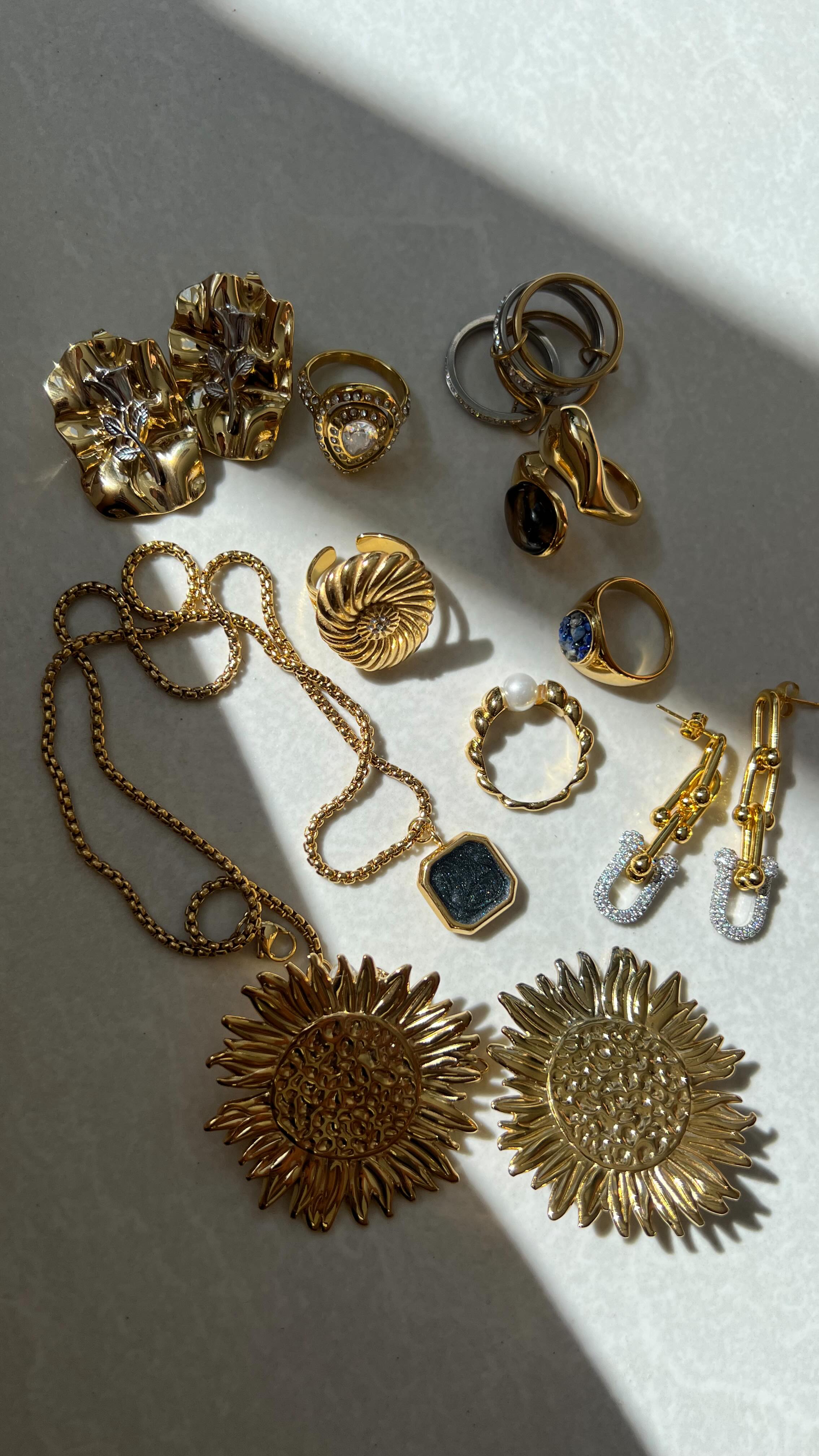 Routine • New week’s essentials 🍂✨•
shop: www.saysowoman.com
Discount code: SayNew15
•
•
•
•
•
•
•
#shop #shopping #fashion #style #onlineshopping #love #shoplocal #shoponline #sale #shoppingonline #onlineshop #smallbusiness #instagood #shopsmall #online #boutique #instagram #ootd #handmade #moda #like #fashionstyle #follow #store #art #clothes #design #outfit #beauty #accessories