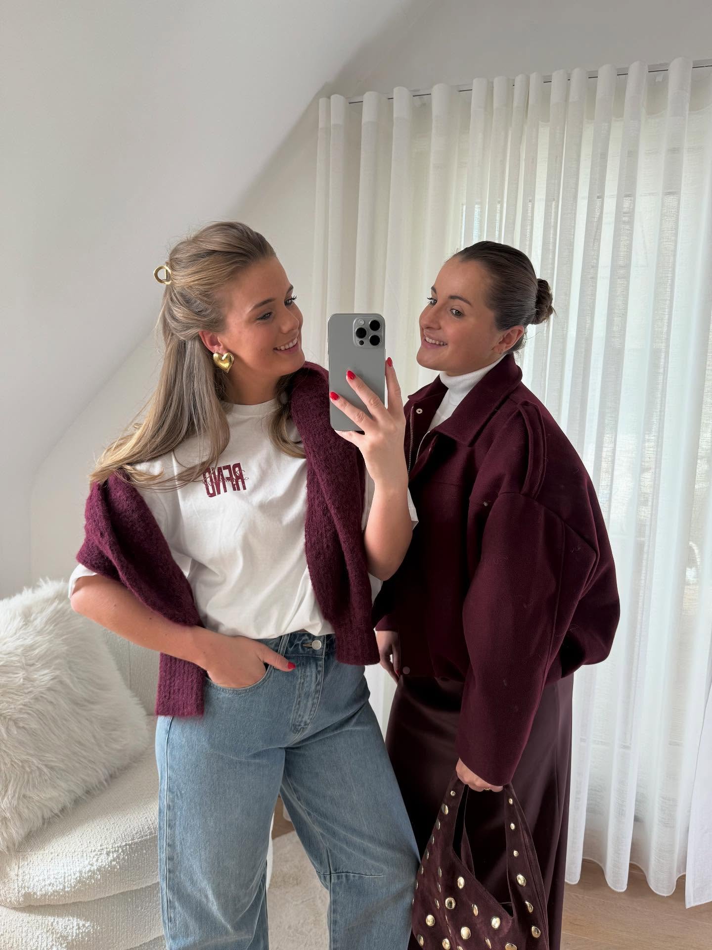 Burgundy always wins ♥️
#burgundy #burgundyoutfit #autumnstyle