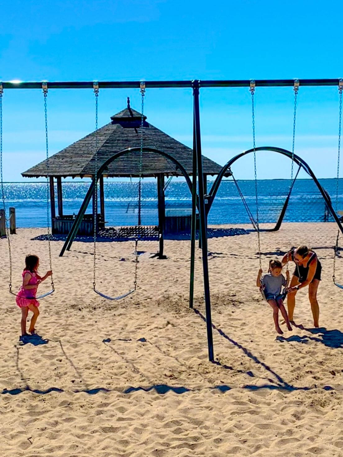 The BVPF is proud to have been able to fund the new swings at Bellport Marina Playground. We are proud to continue our efforts to make our community an even better place to live. Don’t forget to tag us when you are enjoying the swings. #bvpf #bellportvillageprogramfund #501c3 #bellport #bellportvillage #playground #greatsouthbay #community #partnership