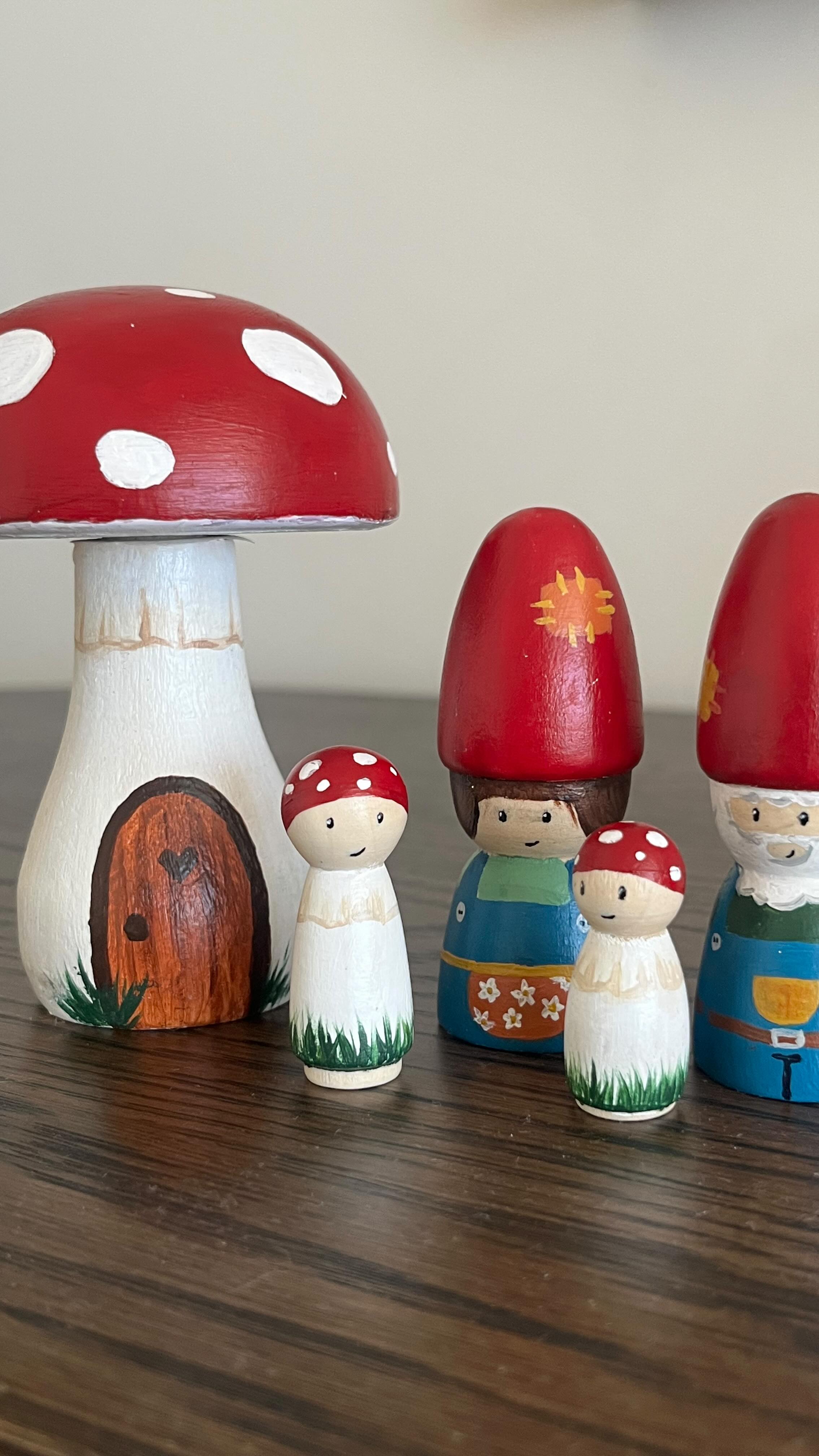 Ik kan niet wachten dat ik deze schatjes weer neer kan zetten 🍂 nog even en dan weer samen met de kindjes een thema hoekje in huis.
#creatief #kleuren #peuteractiviteiten #kleuterwereld #thematafel #herfst #kabouter #pegdolls