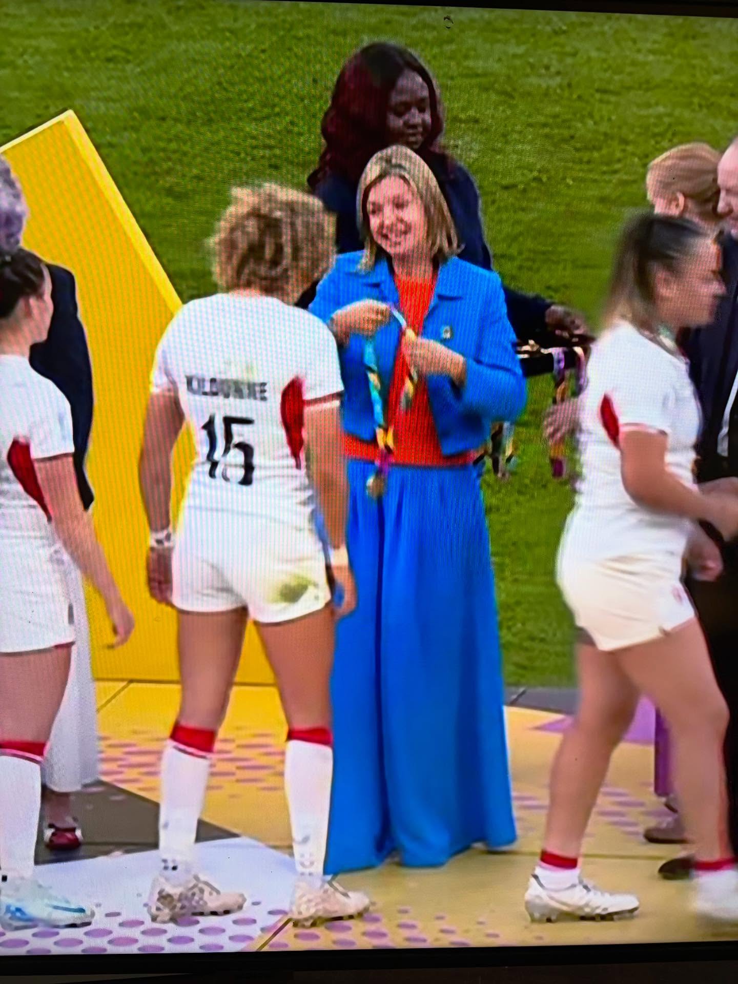 Congratulations to Superhero Gill Whitehead, (pictured giving out the medals) Chair Rugby World Cup 2025, and her team on delivering a fabulous tournament.
The 81,885 match attendance at Twickenham smashed previous attendance records for women's rugby matches and is the second-highest attendance in a RWC (men's or women's), behind only the 2003 Men's Rugby World Cup final, which had an attendance of 82,957. WOW!!
Red Roses - you were awesome!
🤩 🌹 🏆 💪 🏉 ❤️ 🥇
Champions of the World 🌍 🏴
#redroses
#worldchampions
#england
#norfolksuperhero
#medal
#dream
#winners
#rfu
#organiser
#congratulations