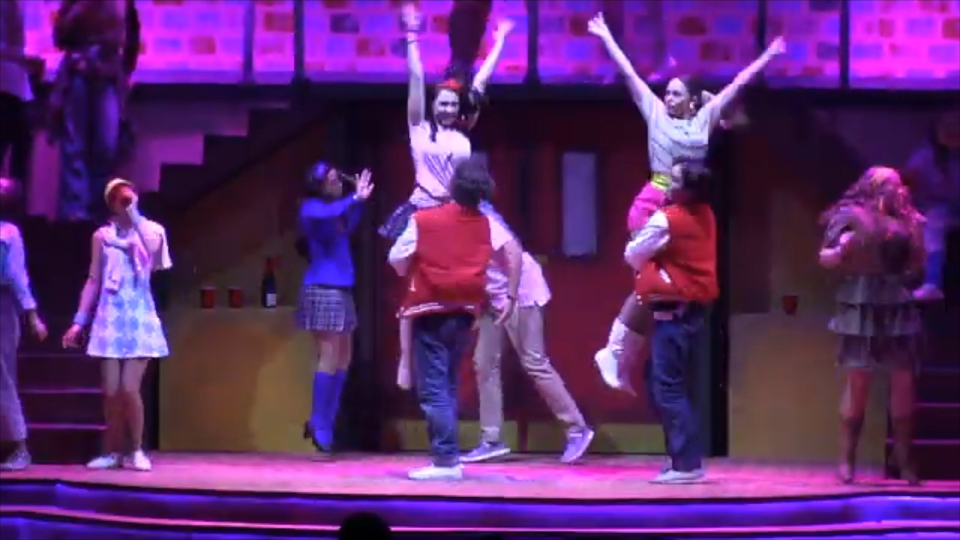 Check out my new choreography reel!
DM for bookings
#dancer #choreographer #theatre #musicaltheatre #newjersey #dancelife #proud #choreography #choreographyvideo