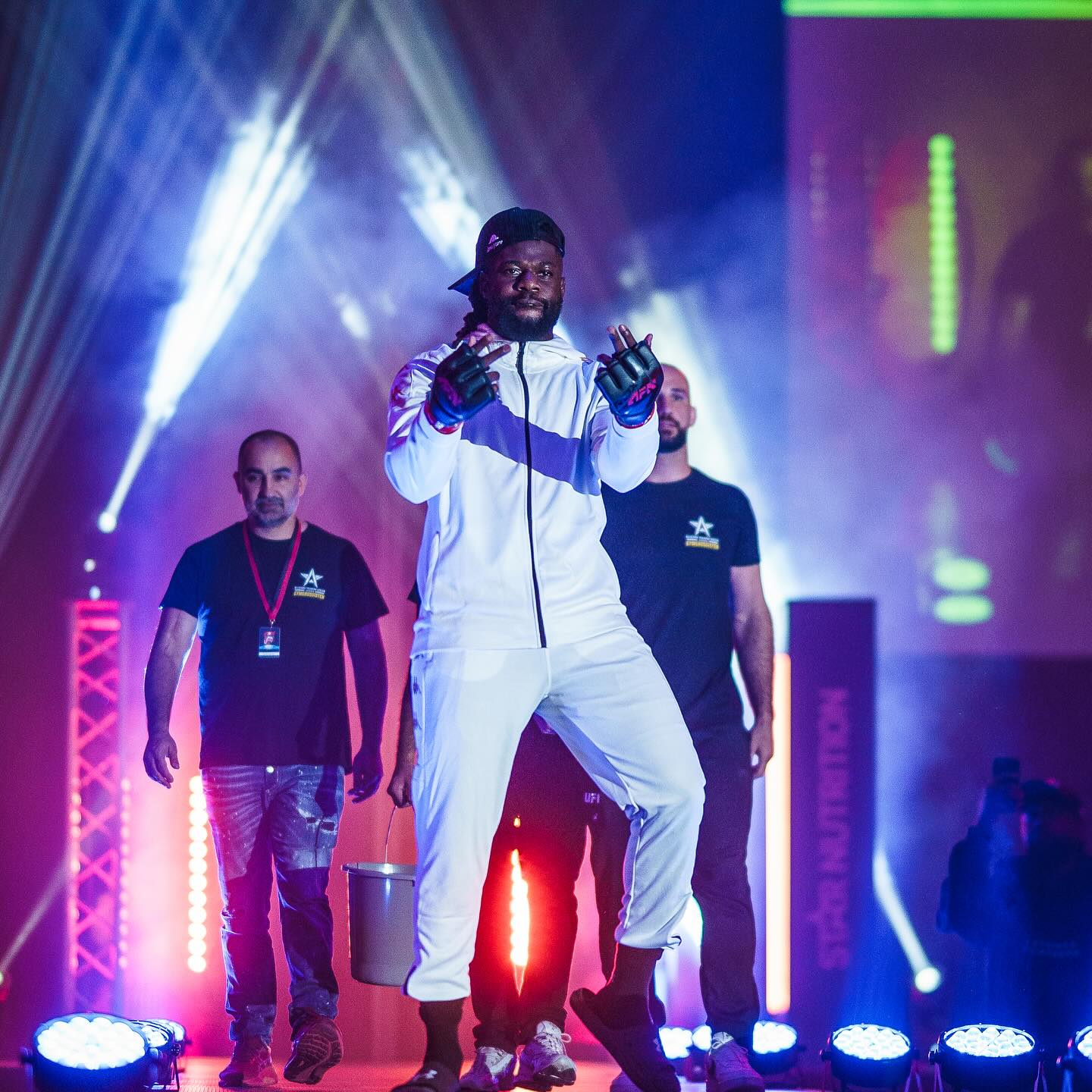 AFN 11 – vilken magisk kväll! 🔥
Allstars ställde upp med hela 10 krigare i buren, och vi fick med oss 7 starka vinster hem! 💥
Utöver det tog Lucas hem en seger på LFA Tenerife och gjorde oss alla stolta. 🥇
Stort grattis och tack till ALLA fighters för er insats – ni levererade på topp! 🌟
Tack även till @afn.mma och alla inblandade för en riktigt välarrangerad gala. 🫶🏻
Sist men inte minst - tack till fotograf @romus_sport_photo för grymma bilder.