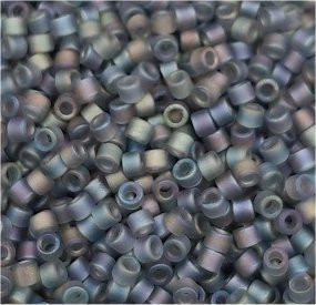 Éclat et élégance à chaque création ! 🌈 Nos perles Mat Transparent Gray AB enrichiront chacun de vos bijoux. Commandez les vôtres dès maintenant. Link in Bio. #Miyuki #Perles #BijouArt #DIY