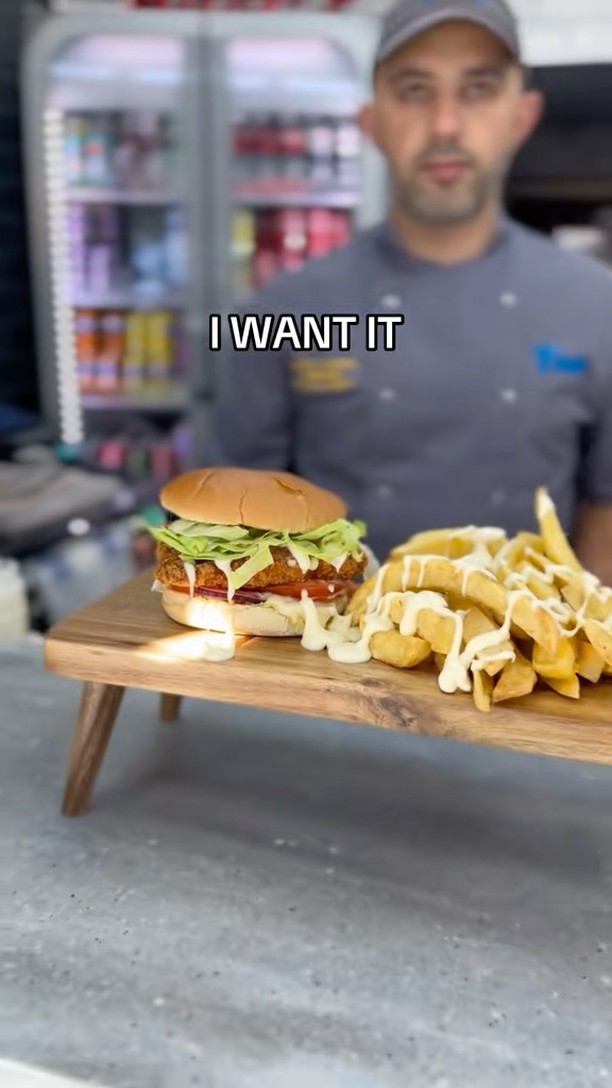 sorry but i want it...
#pisces #chippy #fishandchips #wirral #uk