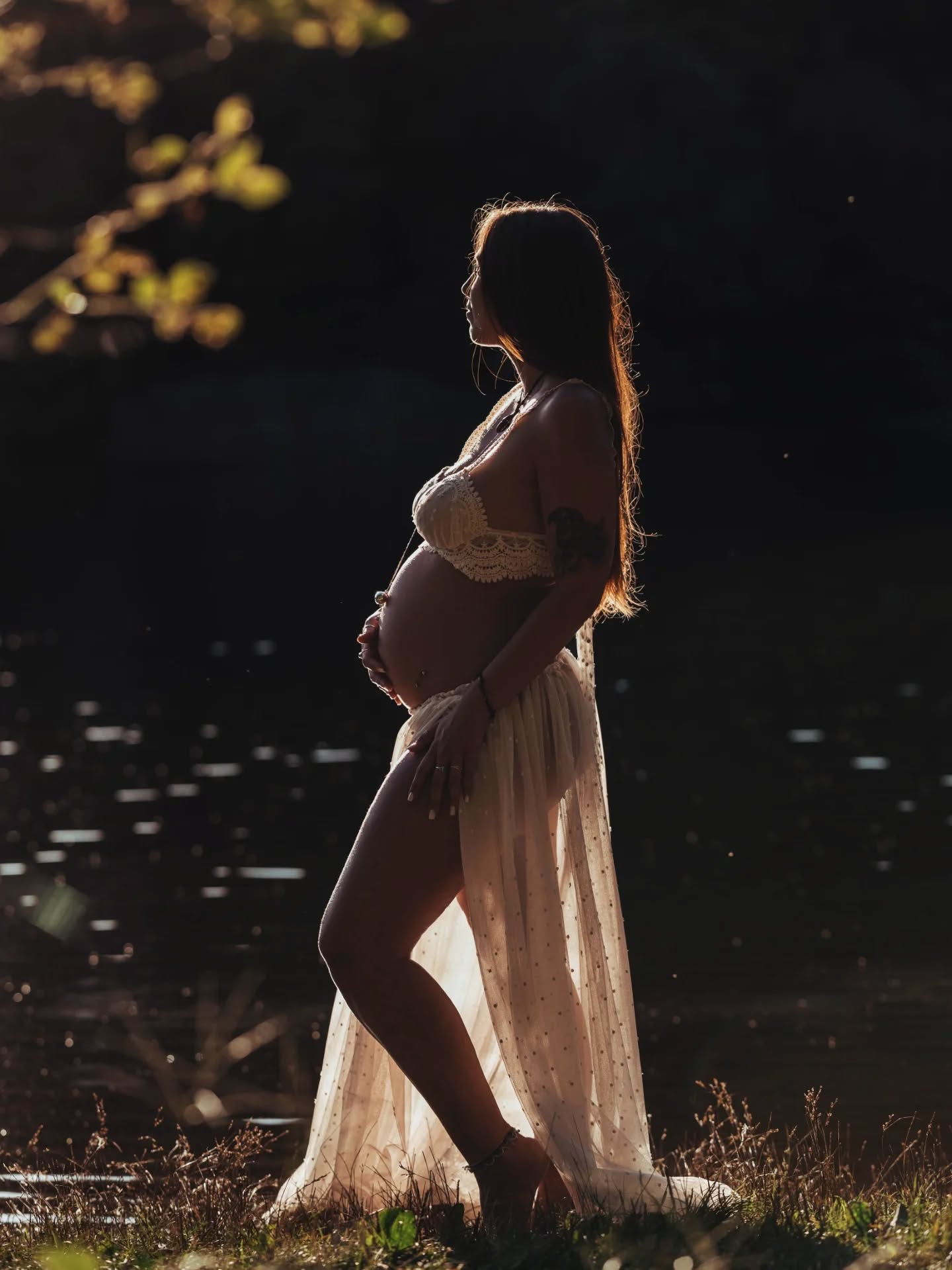 Una dolce attesa catturata con la più bella luce. Maternity, but make it cinematic.
#maternitá #maternity #sunsetphotography #ticinophotographer #lugano #luganophotographer #luganofotografo