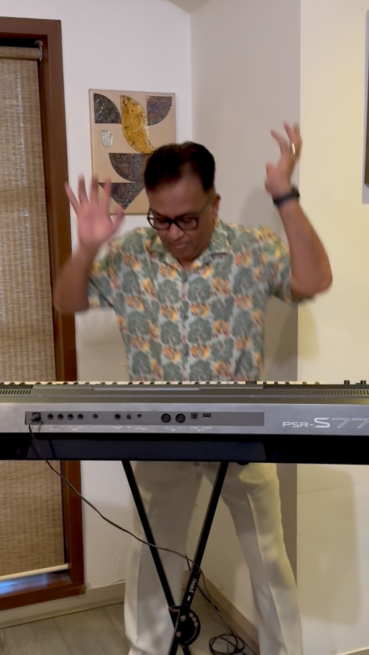 In tune with the season 🎹.
#Dandiya #choghadatara