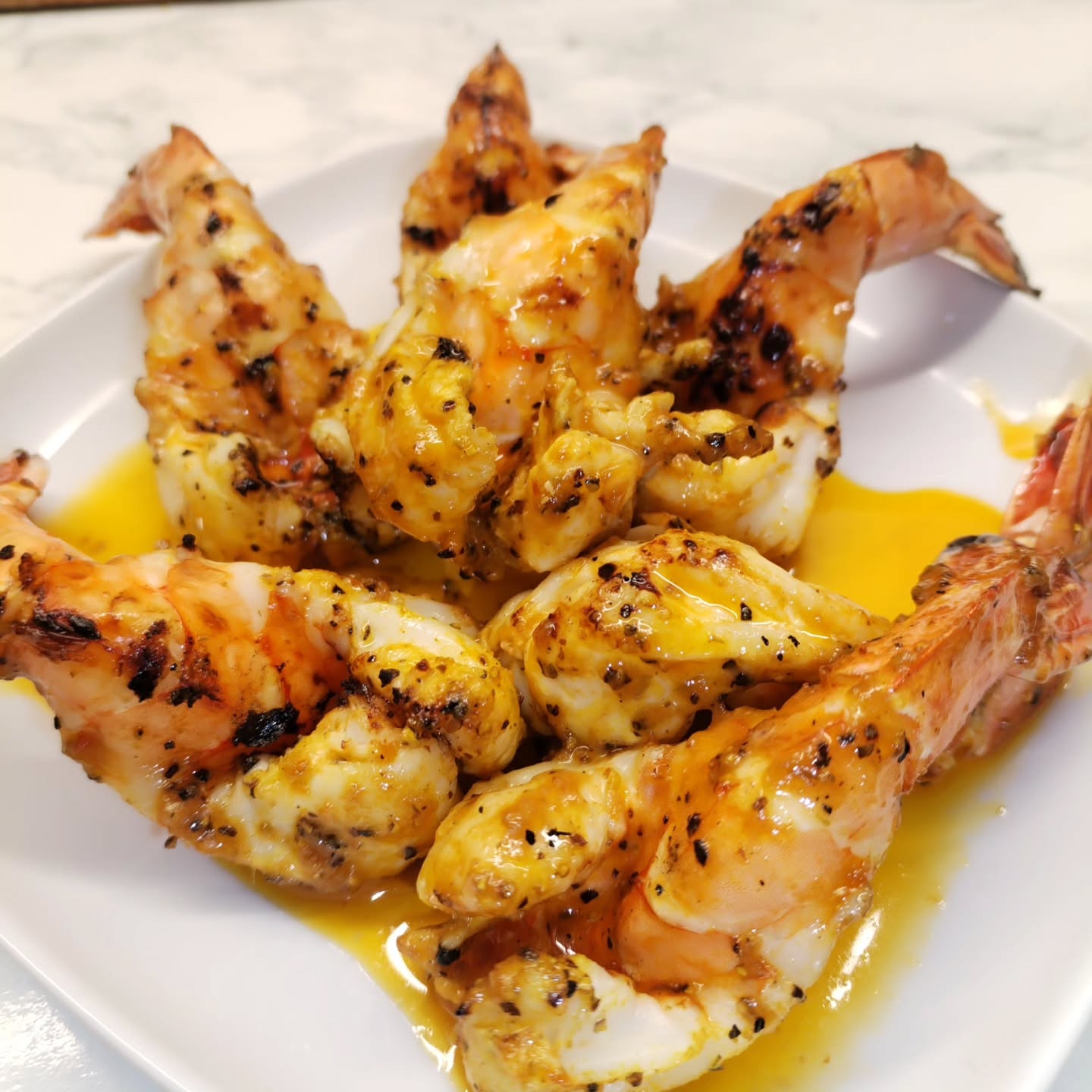Black Tiger Prawns
Covered in @melindasfoods black truffle hot sauce
Seasoned with @fireandsmokesociety lemon Pepper.
Cooked over hot grill fanatics charcoal from @fuegofuels.ie
Then in a hot pan with butter seasoning and more sauce.
Delicious 🔥😍😋
Www.smokeandspice.ie
#bbq #food #foodporn #foodie #grill #barbecue #bbqlovers #meat #instafood #bbqlife #grilling #steak #beef #foodstagram #bbqporn #foodphotography #brisket #chicken #barbeque #foodblogger #delicious #churrasco #foodlover #dinner #ribs #yummy #meatlover #pork #carne #bbqtime