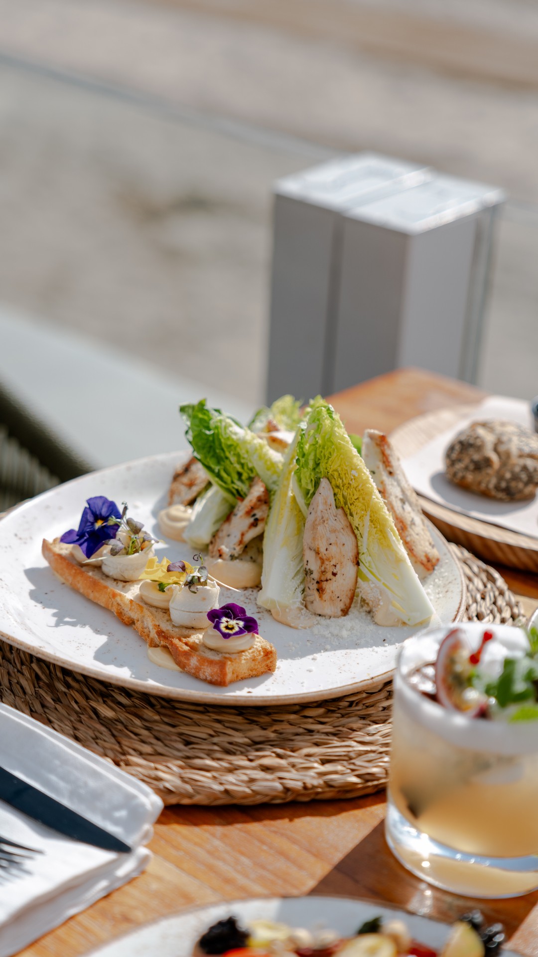 Fresh flavors, good company, and that Mediterranean vibe that makes everything better 🌊🍽️
#luumabeachrestaurant #luumabeachmarbella #marbellaweekend #marbellatrip #marbellalifestyle #marbellaspain #marbellavacation #elrosariobeach