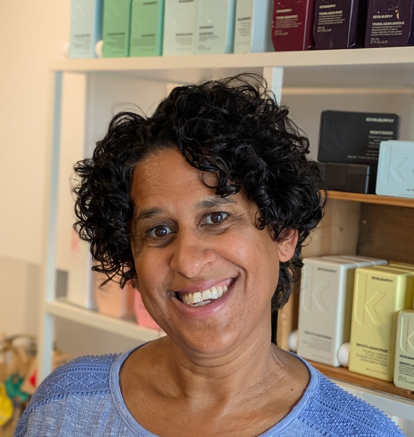 Happy Sunday!
.
.
.
.
.
.
#summerhousesalon #shortcurlyhair #shorthaircut #curlycut #redondobeachhairstylist #redondobeqchhairsalon #curlystylist #curlyhairstylist #curlyhair #southbayhairsalon #southbayhairstliyst