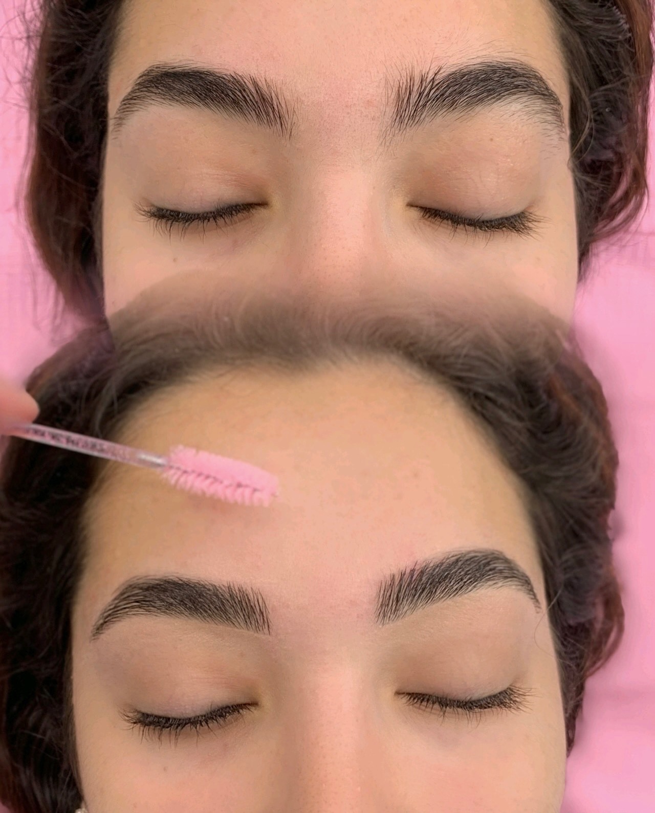 Brow Shaping Transformation
My client came in with naturally full brows, and with a little expert shaping, we brought out their true beauty. Using only my tweezers and scissors, I refined her brows to complement her face perfectly — no tint, no makeup, just skill and precision.
The result? Fresh, clean, and beautifully defined brows that instantly elevate her look.
Sometimes all it takes is the right touch to turn “nice” into “WOW”.