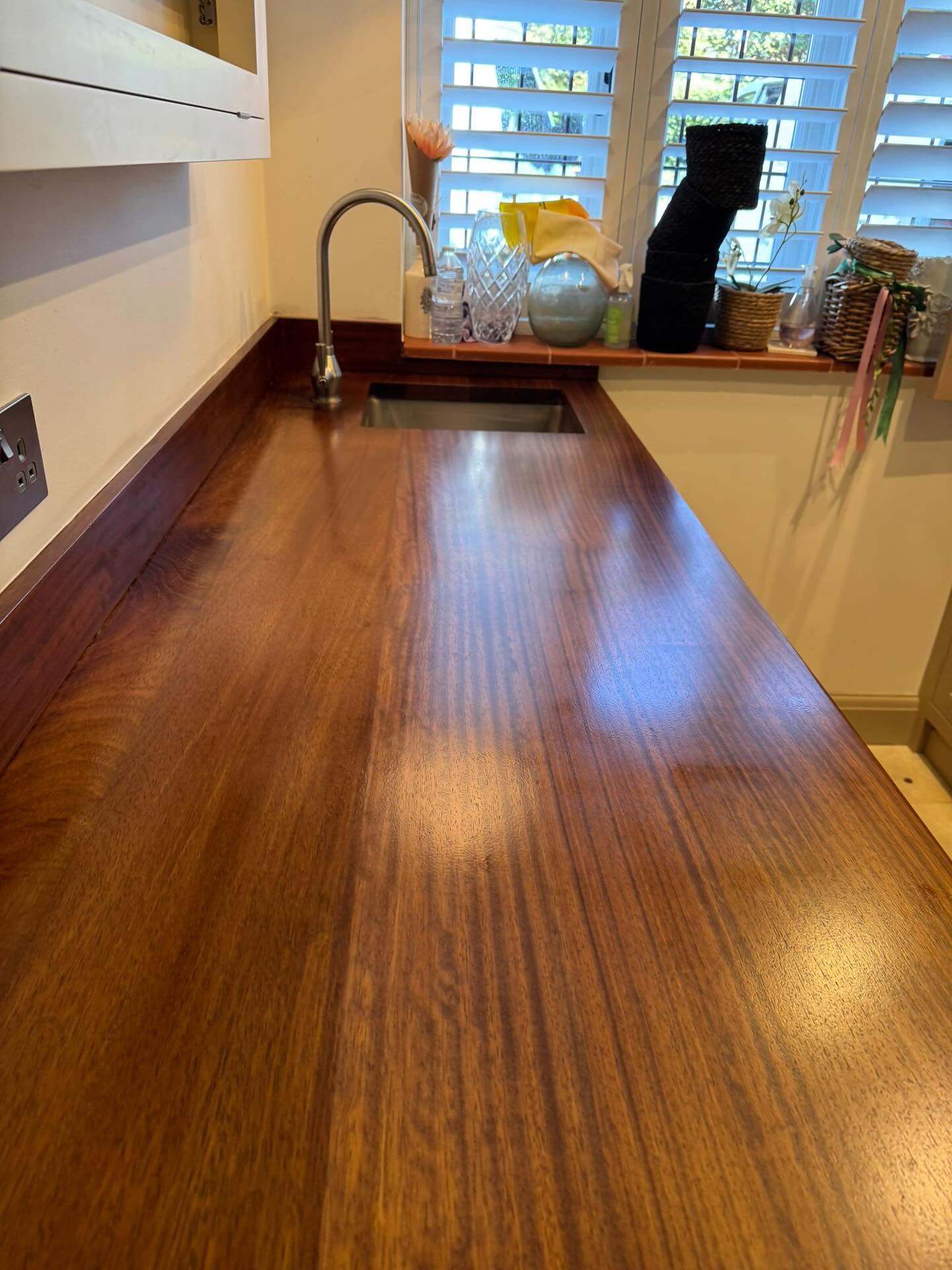 ✨ Bespoke kitchen perfection ✨
When your kitchen worktops deserve nothing but the finest finish. This stunning bespoke kitchen features beautifully polished timber worktops that seamlessly blend functionality with timeless elegance.
Our traditional French polishing techniques bring out the natural warmth and rich grain of the wood, creating a lustrous, hard-wearing surface that’s perfect for the heart of your home. From the flowing worktop lines to the integrated sink area, every detail has been finished to the highest standard.
The result? A kitchen that’s not only practical but a true statement of craftsmanship and quality. Notice how the natural light dances across the polished surface—that’s the hallmark of expert French polishing.
Whether you’re restoring existing worktops or finishing a brand new bespoke kitchen, we ensure every surface receives the meticulous attention it deserves.
📍 Established 1994 | London
🛠️ Over 35 years of expertise in traditional craftsmanship
#FrenchPolishing #BespokeKitchen #KitchenWorktops #TimberWorktops #WoodWorktops #KitchenDesign #LuxuryKitchen #TraditionalCraftsmanship #FurnitureRestoration #WoodRestoration #LondonCraftsman #InteriorDesign #KitchenRenovation #BespokeFurniture #LuxuryInteriors #HandcraftedQuality #FineWoodworking #KitchenGoals #HomeRenovation #CustomKitchen #WoodFinishing #BoylesFrenchPolishers #LondonRestoration #KitchenInspiration #TimelessDesign #CraftsmanshipMatters #WoodPolishing #InteriorInspiration #LuxuryHomes #KitchenStyle