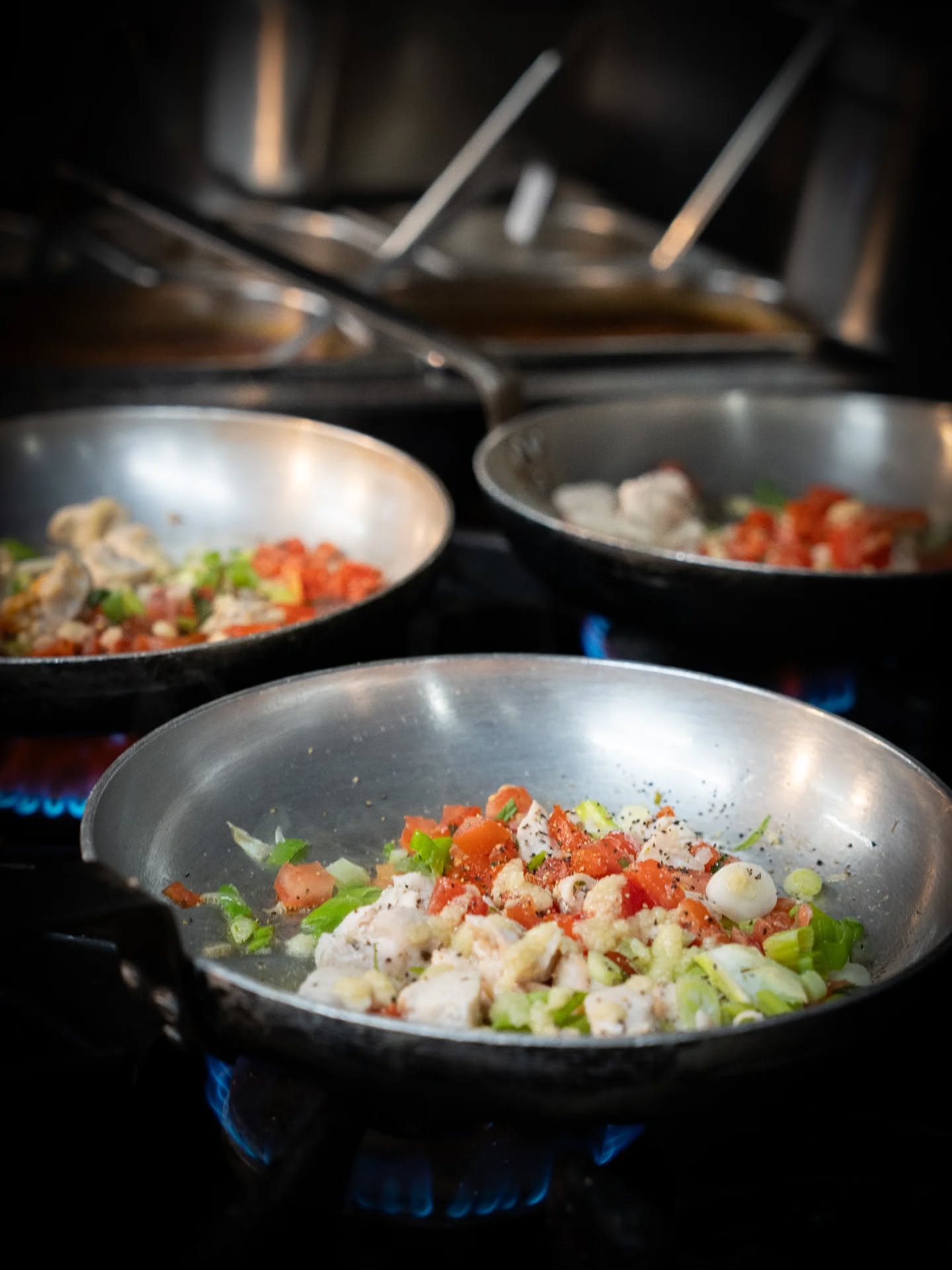 Where the magic happens 🔥 Fresh flavour straight from the pan to your plate.
#caponesgalway #galway #restaurantgalway
