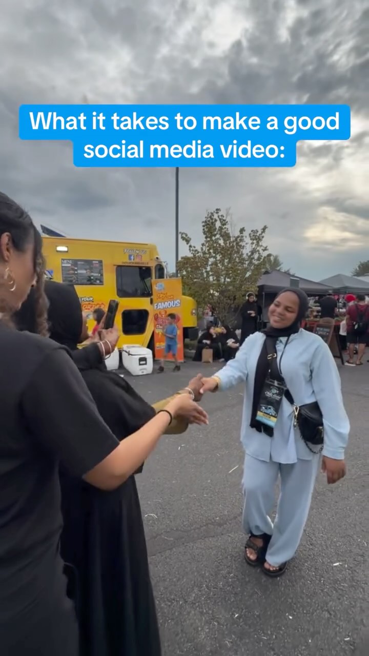 Invading personal space is a part of our job😂🤷🏽♀️ #phillyhalalfoodfest #philly #halalfood #socialmediateam #thingstodoinphilly #behindthescenes #bts #explorepage