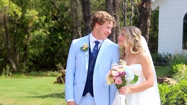 Congratulations Meghan & Logan Garrett!! What an unforgettable day of lifelong memories… I’m grateful I had the opportunity to capture them on film!! | Looking for a videographer for your wedding day? Send me a DM or use the link to my website in my bio to contact me! @dynamovideography
I travel!
Venue: @springsvenuenorman
Photographer: @alexislusterphotography
#weddingvideo #weddingvideographer #weddingvideography #oklahomawedding #weddingfilm #weddingmoments #weddingvideos #thespringsvenue #okcwedding #weddingshoot