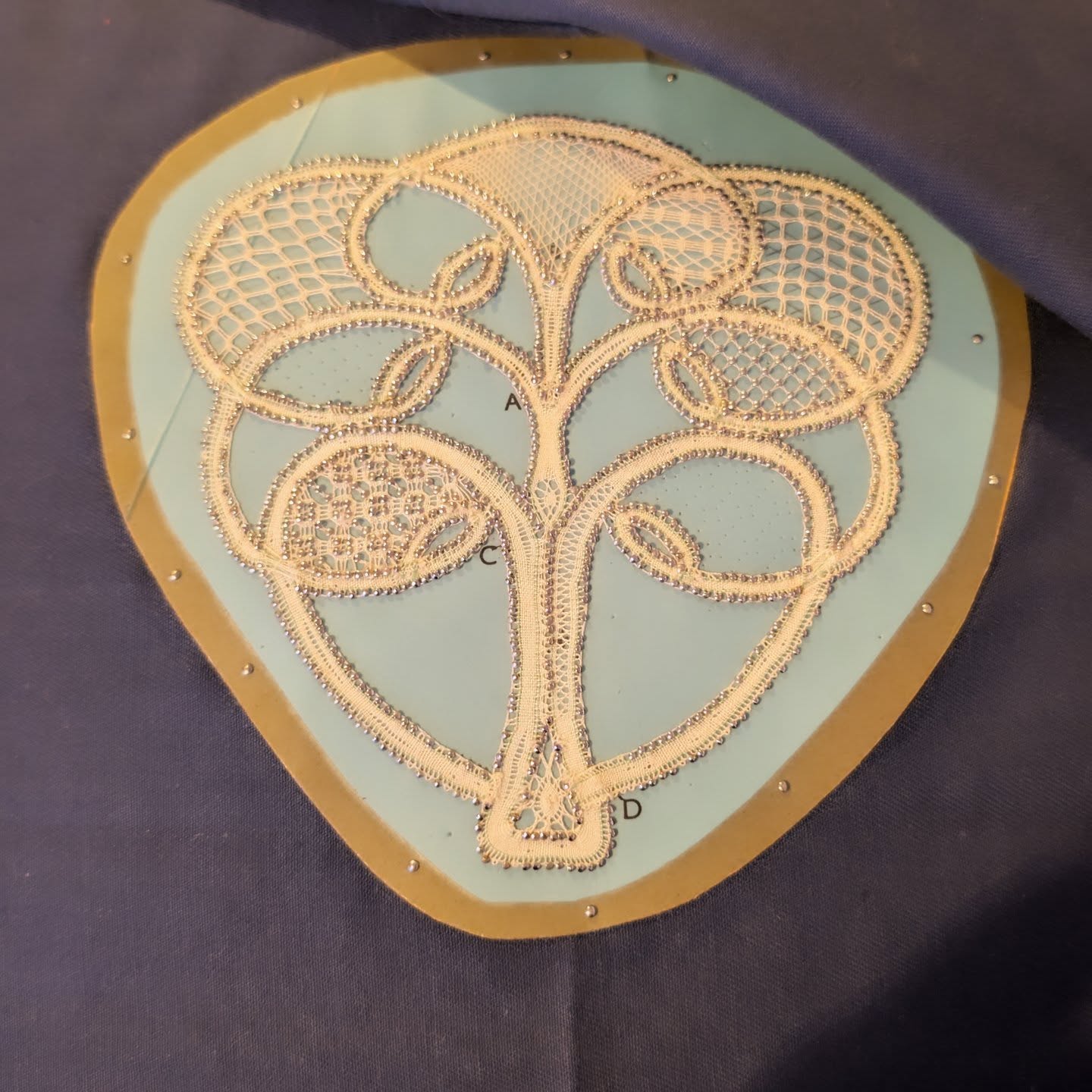 It was international lace day yesterday...thanks @craftycreativeexperiences for the prompt! So today I popped round the corner to my sisters and sorted through the lace bits of mums.
We discovered a few part worked pieces, including one which maybe my sister's although we can't remember who's it actually is 🤣 and this piece of mum's.
It's taken a long time to feel up to going through things but it's also only now that I really have time to actually have another go at doing it myself (last time I was 5/6yrs old).
There's soooo many pretty bobbins...there's two other boxes and 3 pouches.
Maybe I'll work up to finishing this piece mum started (in a different colour maybe) that's sat untouched for 10 years...how has it been so long 😢
First up a new snake bookmark as I have the pattern book still....my original has lost his eyes!
#internaltionlaceday #lacemaking
#bobbinlace #bobbins #traditionalcraft