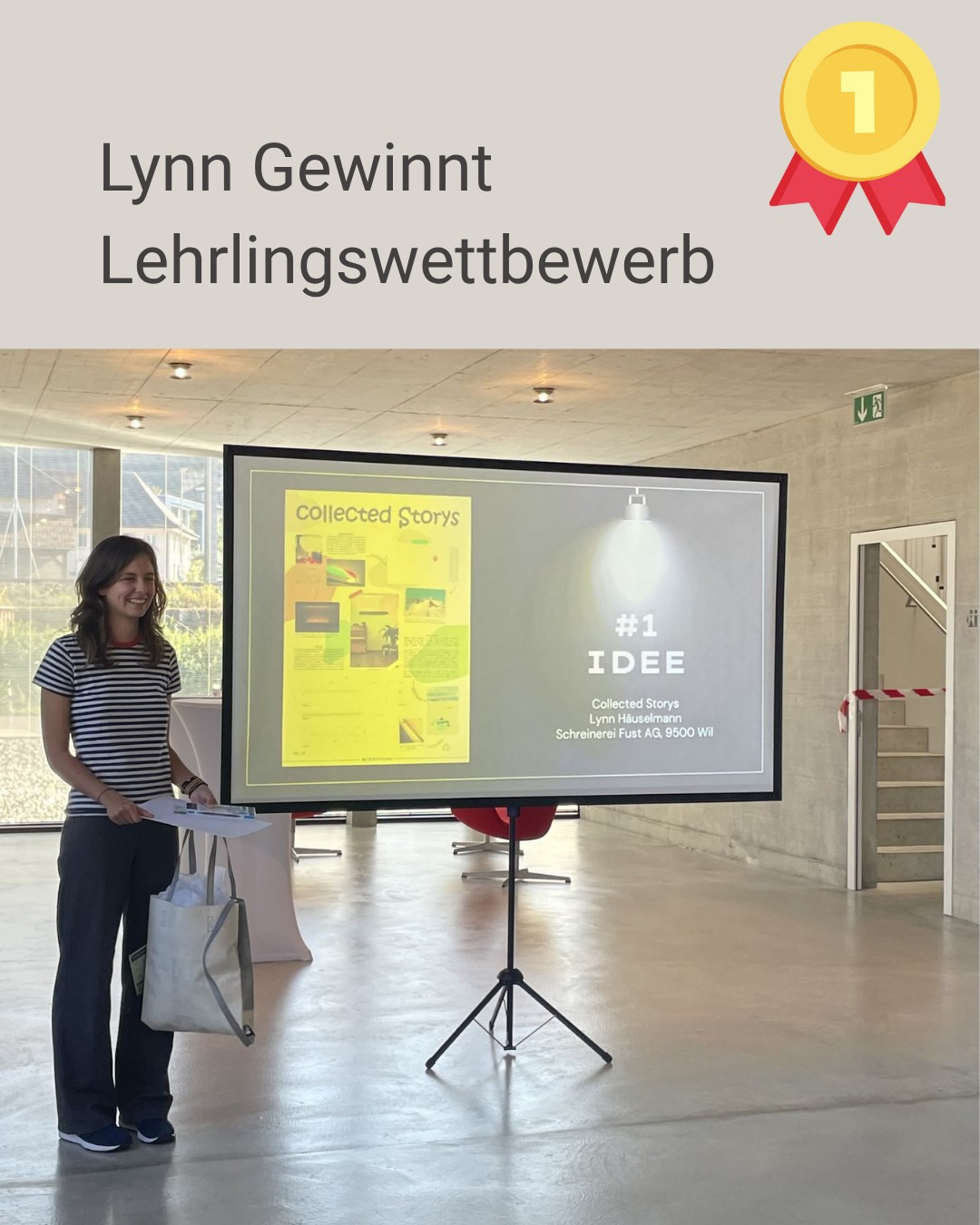 🏆 Lynn gewinnt Goldmedaille am Lehrlings-Wettbewerb!
Vor zwei Wochen fand bei der Firma Ribag in Safenwil die Lehrlings-Wettbewerbsprämierung zum Thema Beleuchtung statt.
Unsere Lernenden Ronja und Lynn nahmen zusammen mit 16 weiteren Teilnehmer:innen am Wettbewerb teil.
Lynn überzeugte die Jury mit ihrer Leuchte „Collected Storys“ und erhielt die Auszeichnung für die beste Idee – herzliche Gratulation! 🎉
Ein grosses Dankeschön an Lynn und Ronja für euren Einsatz und eure Kreativität – ihr habt unsere Schreinerei toll vertreten!