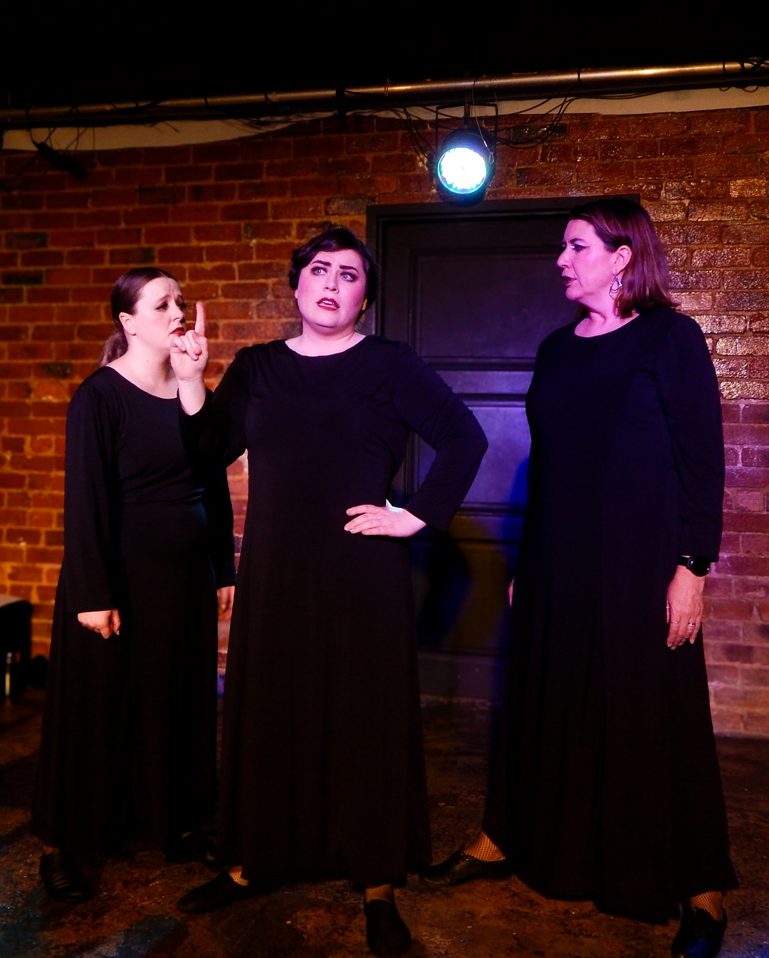 6 days until the curtain rises! 🎭 The Donkey, Dog, Cat, and Rooster are warming up their voices (and their sass) to bring you a night of cabaret, comedy, and twisted fables.
✨ Don’t miss The Moral in the Oral: The Town Musicians of Bremen at The Motley Bauhaus.
📅 Oct 7–12 | 🎟 Tickets via Melbourne Fringe, Link in Bio