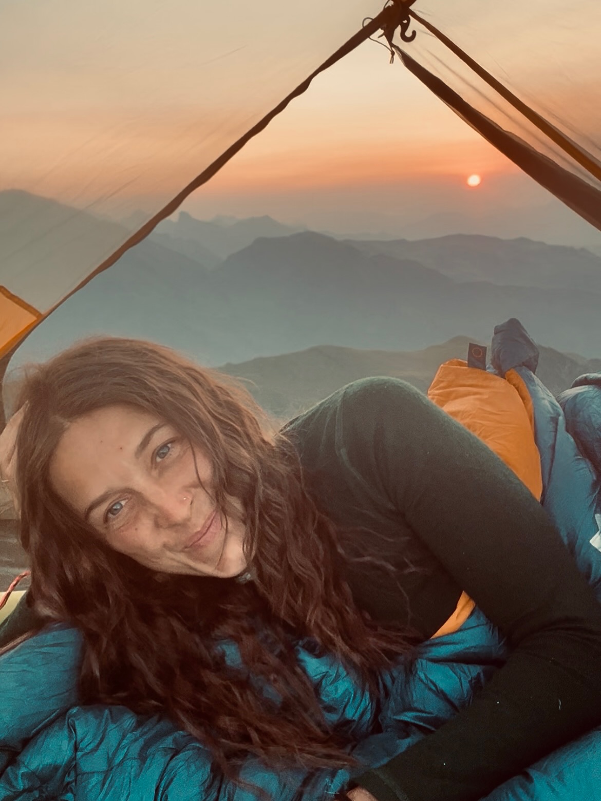 Wouldn’t trade this for any 5-star hotel in the world. Out here you get countless stars ;)
#underthestars #homeiswherethemountainsare #hikingadventure #pyrenees #stargazingnights #bivouac #tentlife