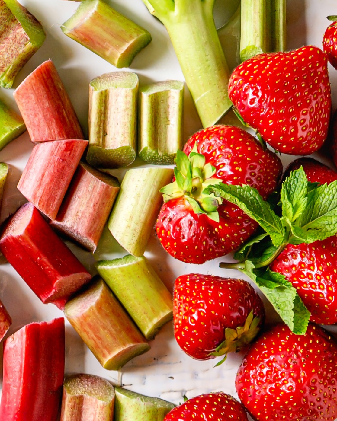 Comme une nouveauté n’arrive jamais seule, on vous partage bientôt nos nouveaux desserts qui sont déjà en magasin 🤫
Vous savez desquels il s’agit ? 🩷
#biochamps #biochampslaiterie #ariege