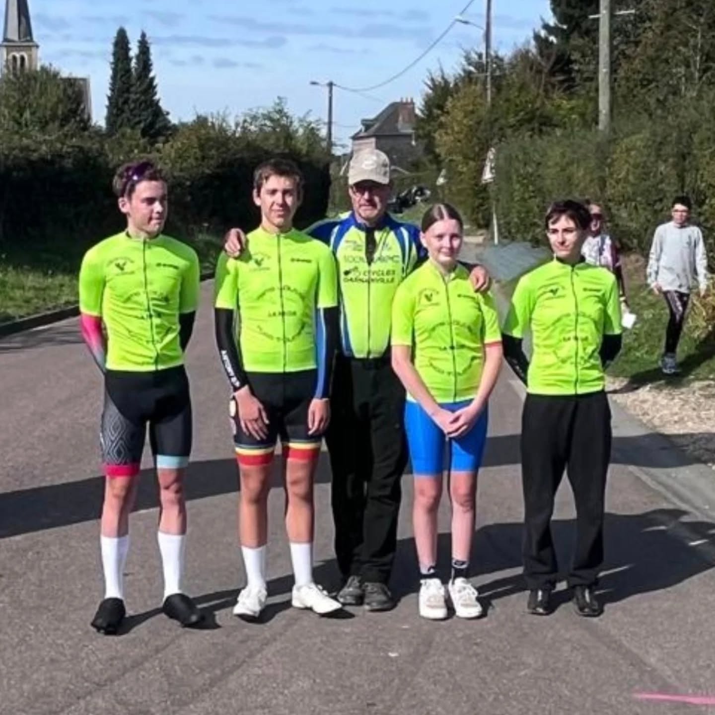 #ABCu15 🟦🟨🟥
Thomas Daversin prend le maillot de leader après le CLM de la matinée à Chatenay (Normandie).
🔜 CEL à suivre cet après midi