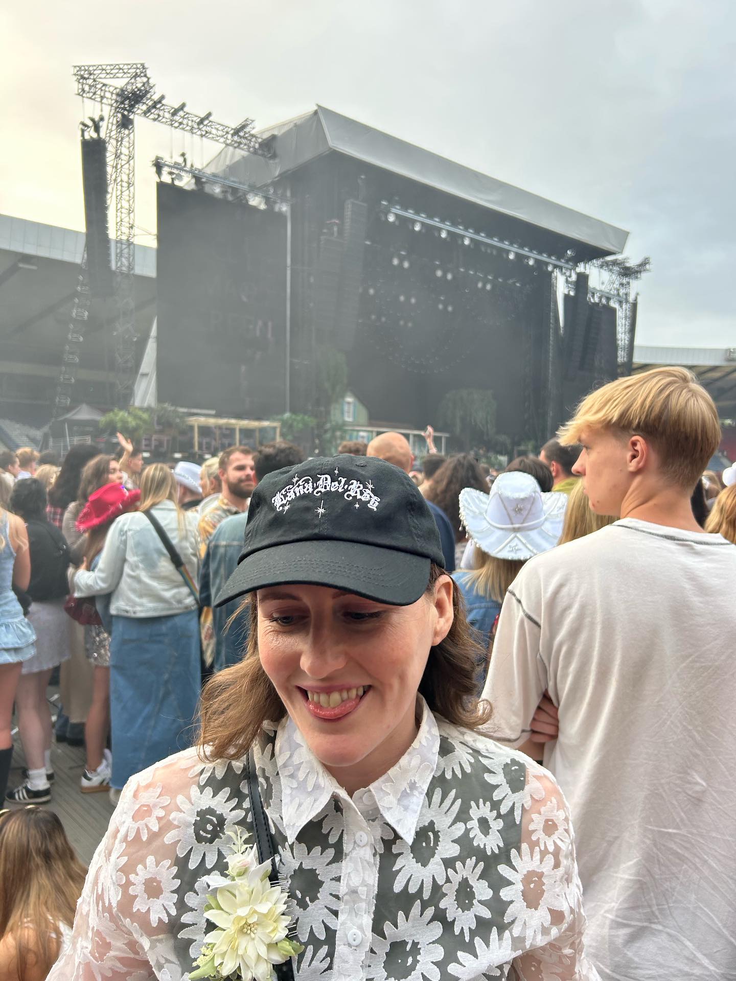 Summer Round Up P2!
Lana Del Ray, HGABC Book Launch, Pride, 🐐 Filming, In-Laws, Cat and Hamster sitting, and playing outside!