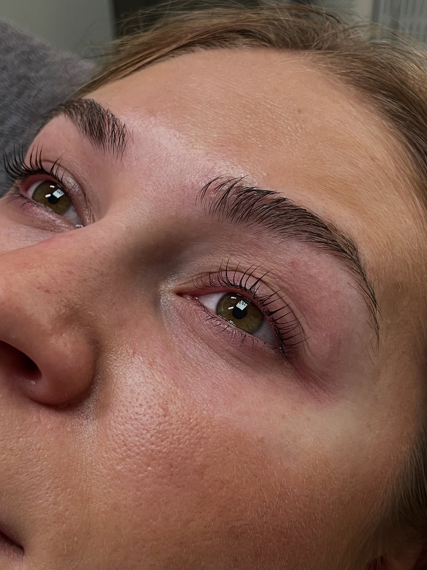 LashFix 🦋 Vippeløft er en tidløs favoritt hos oss! Har du testet dette?😍
Med holdbarhet opptil 8 uker og bekymringsløs maskara påføring er dette det perfekte hjelpemiddelet for å føle seg hakket freshere i hverdagen 🤌🏼
#hudpleie #velvære #egentid #skinsation #grimstad #lashfix #onfleek #vippeløft