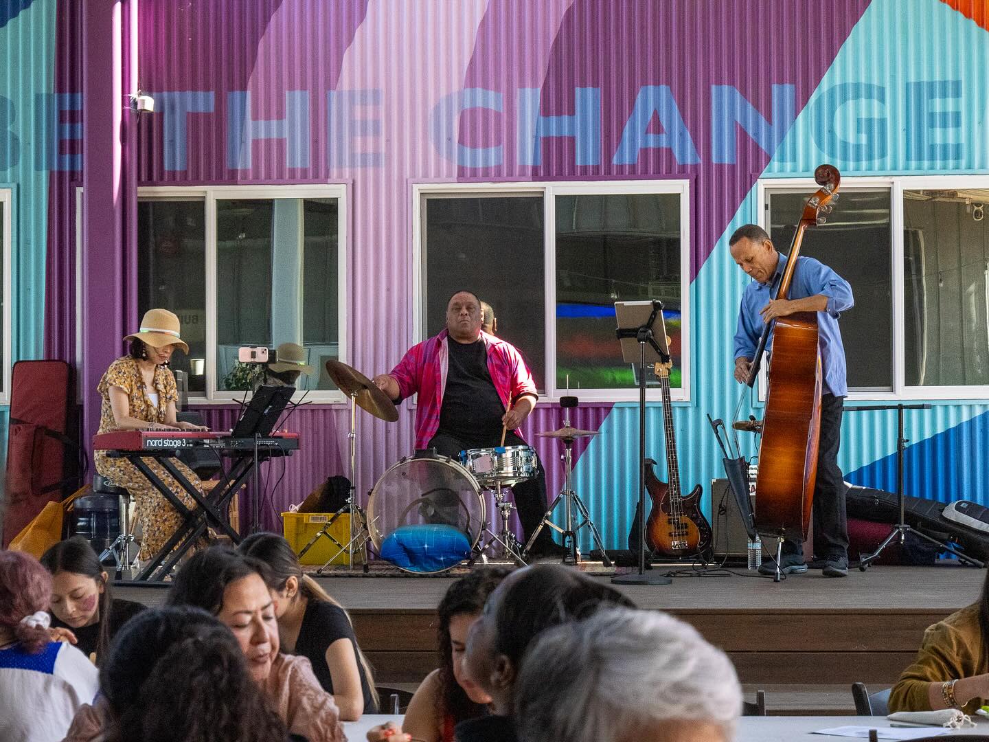 🎉 THIS SATURDAY, OCTOBER 4TH! 🎉
JOIN US FOR THE EAST PALO ALTO RESILIENCE FAIR AT BLOOMHOUSE FROM 11 AM - 5 PM
Workshops and resources for health and safety, food trucks, entertainment, and more!
City of EPA shuttles will be provided between University Circle and the fair all day! Pickup at 1950 University Ave.
RSVP NOW AT tinyurl.com/EPAResFair or at the link in our bio!
Thanks to our sponsors, @cityofepa, @freshapproachbayarea and @postlandtrust! See you there 🎊