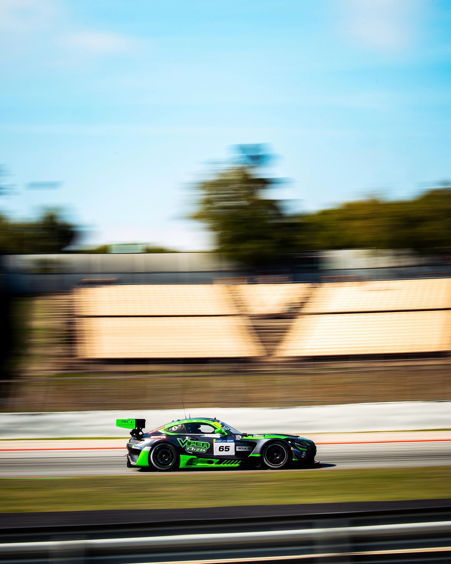 P5 in Class and P22 overall after a tough race. Not the way to end the season but it’s part of racing. Time to look forward to Shanghai 8 Hours💪
Thanks again to everyone in the team, team mates❤️
#mercedesamg