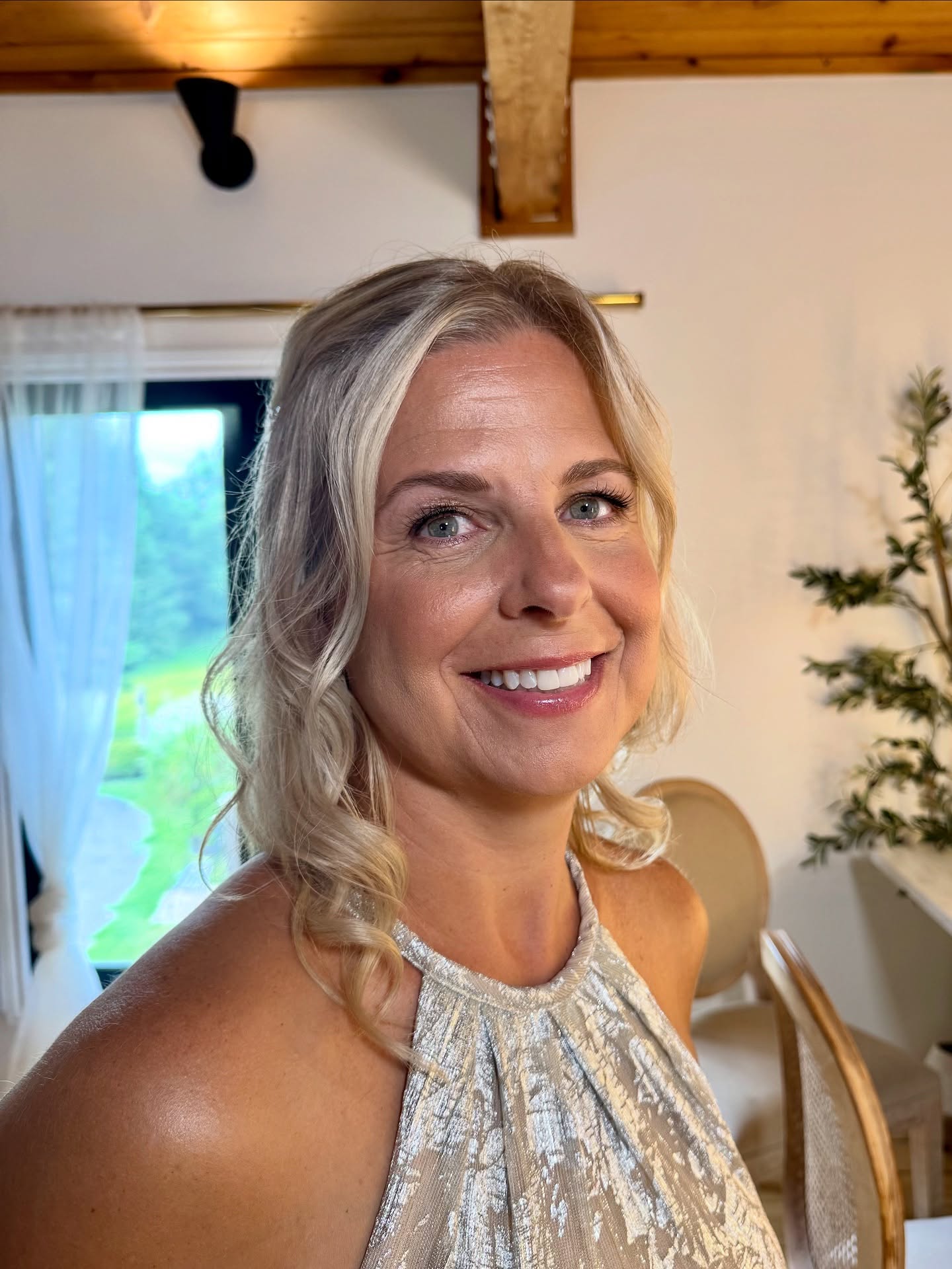 Moms deserve to feel glam — especially when celebrating love 💍✨
Here are the steps I take to make sure the look feels radiant and timeless:
✔️Skin prep focus → extra hydration so makeup sits beautifully
✔️Lightweight complexion → avoiding heavy foundation, keeping it fresh but with coverage where needed
✔️Brightening techniques → lifting under the eyes and around the face as needed
✔️Soft definition → enhancing features without looking overdone
✔️Flattering tones → choosing shades that complement and bring warmth to the face
✔️Long-wear products and techniques → ensuring the makeup lasts all day through emotional moments
✔️Comfort first → making sure the look feels like YOU
#makeup #bridalmakeup #bridalmakeupartist #ottawamakeupartist #613makeupartist #naturalmakeup #softglam