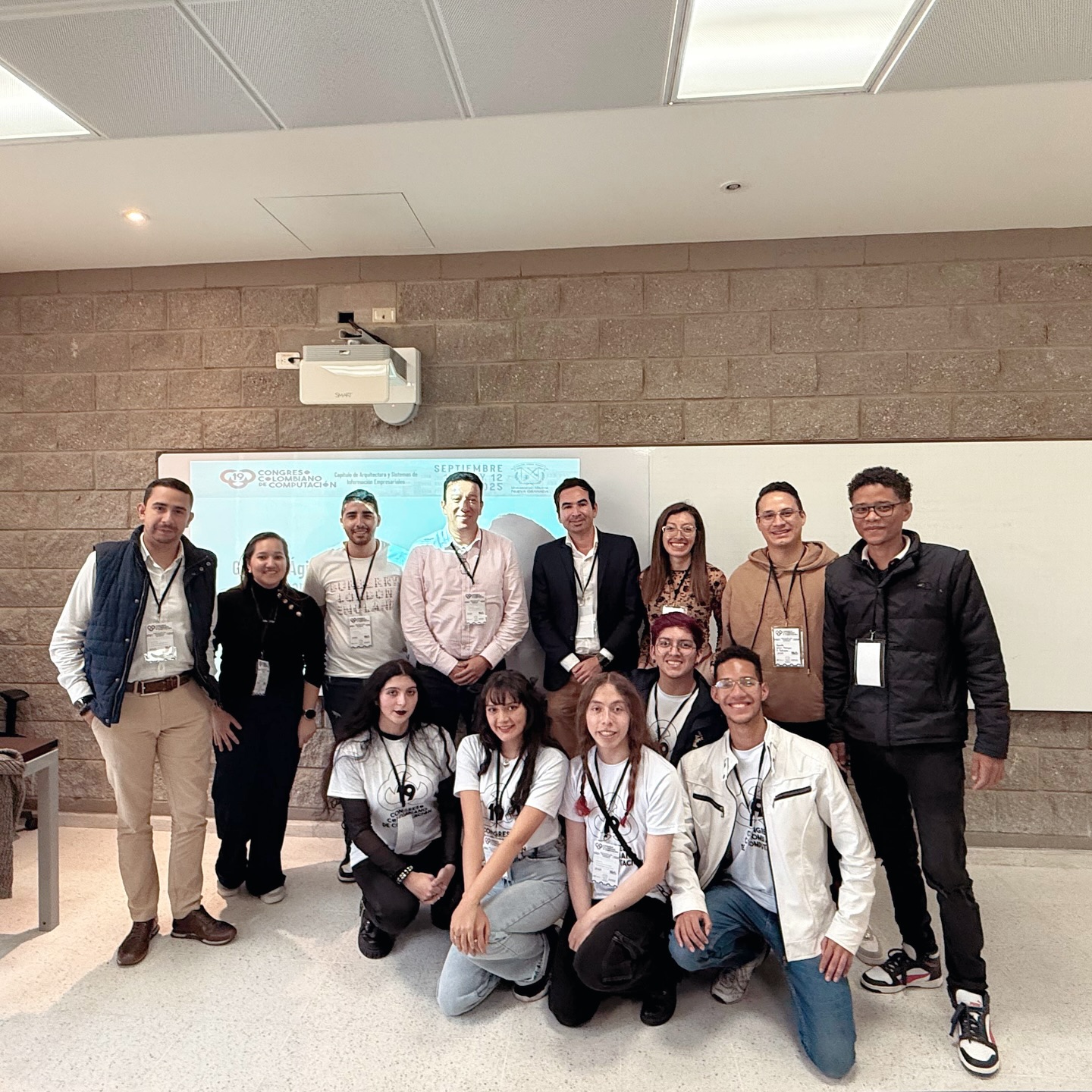 🤝 Colaboración que inspira: en el marco del 19º Congreso Colombiano de Computación (19CCC), capítulo de Arquitecturas Empresariales de la Sociedad Colombiana de Computación, se dictó el taller:
🎯 “Gestión Ágil de Proyectos en Ciencia de Datos: Herramientas, Roles y Buenas Prácticas”
👩🏫 Gina Maestre – Universidad de Antioquia (UdeA)
👨🏫 Jheimer Julián Sepúlveda López – Universidad Nacional de Colombia (UNAL)
👨🏫 Darío José Delgado Quintero – Universidad Nacional Abierta y a Distancia (UNAD) y director científico de AequitasLab
🌱 Una experiencia enriquecedora que integró enfoques y saberes para fortalecer las buenas prácticas en ciencia de datos y gestión ágil de proyectos.
✨ En AequitasLab celebramos estos espacios donde la academia y la ética se encuentran para construir un futuro sostenible.
#19CCC #CienciaDeDatos #GestiónÁgil #AequitasLab #InnovaciónConÉtica