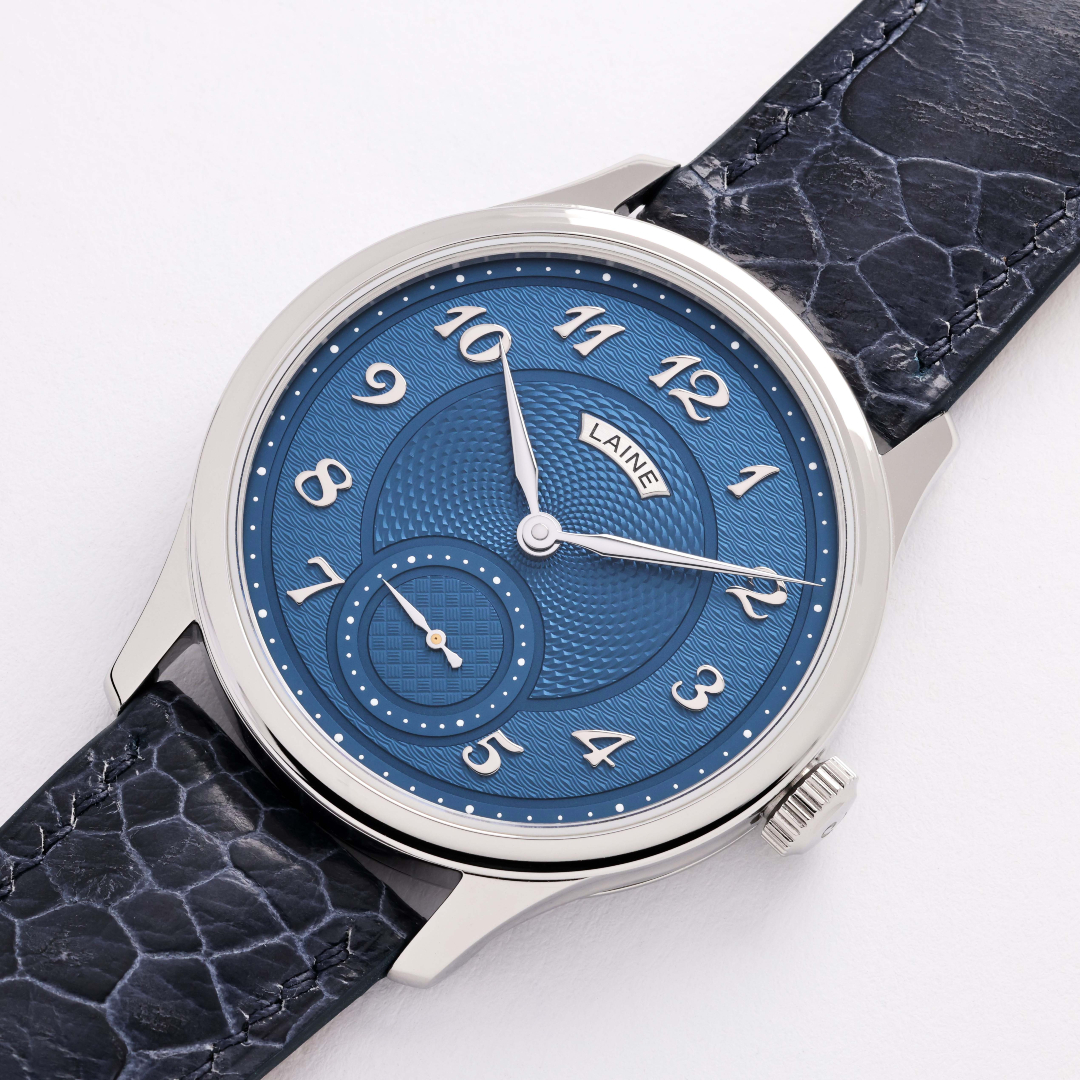 Some call it detail, we call it personality. Seconds in basketweave, not the usual script. Do you like your time straight-laced, or a little textured?
Laine V38, navy blue triple guilloche, white gold numerals, hand polished in-house steel hands.
#custommade #bespoke #guilloche #torstilaine #watchfam #lainewatches #watch #microrotor #swisswatches