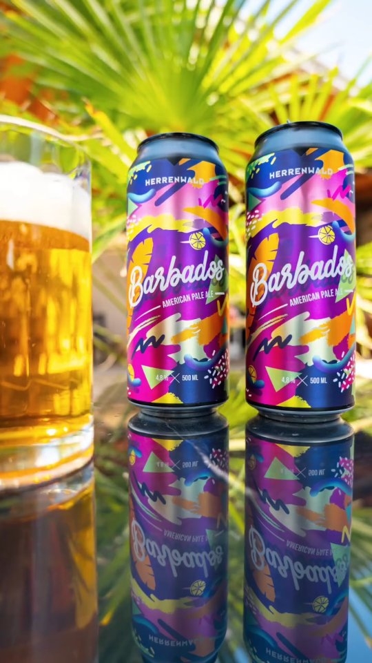 S pivovarom Herrenwald sme toto leto pripravili aj takýto pestrý, tropický špeciál. 🍻 Tentokrát sme využili metalickú fóliu na celom povrchu etikety, čo na ňu poviete? :) Prídite ochutnať do Malej Idy alebo v ďalších prevádzkach 👉@herrenwald.pivovar
#znovadesign #graphicdesign #branding #labeldesign #beerlabel #beerdesign #beer #barbados #tropicalbeer #craftbeer #brewery