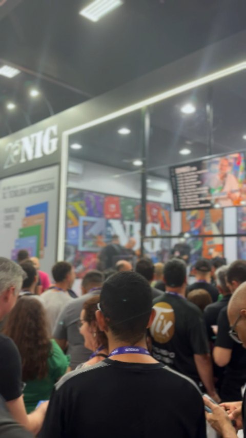 A @conectamusicaemercado 2025 foi sensacional. No stand NIG/Rouxinol muitos lançamentos e grandes artistas em apresentações espetaculares. Olha só o que rolou no nosso espaço! 🎸🎶🔥
#nigmusic #cordasrouxinol #feiraconecta