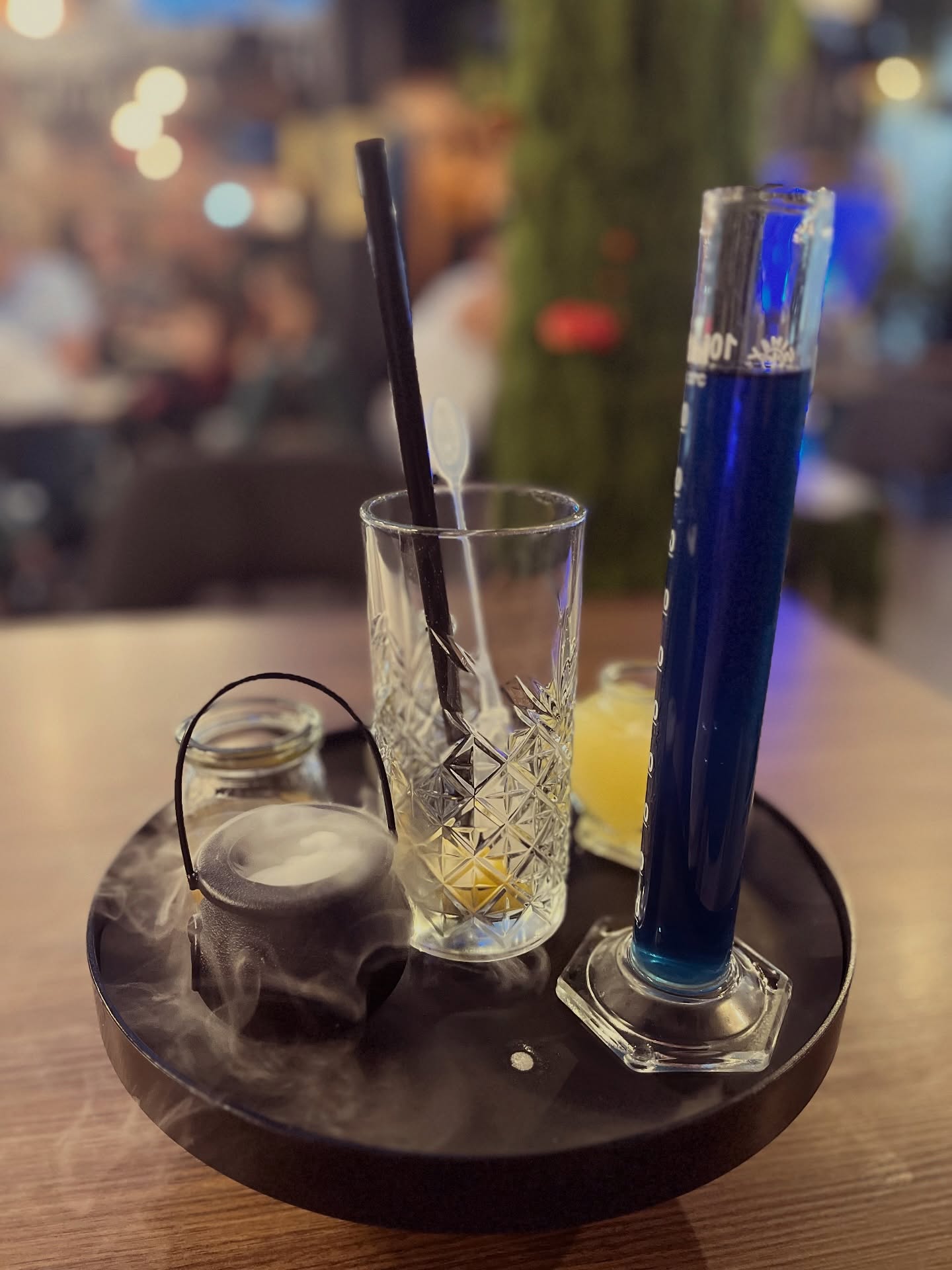 In Brünn gibt es viele Cafés, aber nur eines voller Zauber @carokavarna_brno
#brno #café #harrypotter #zauber