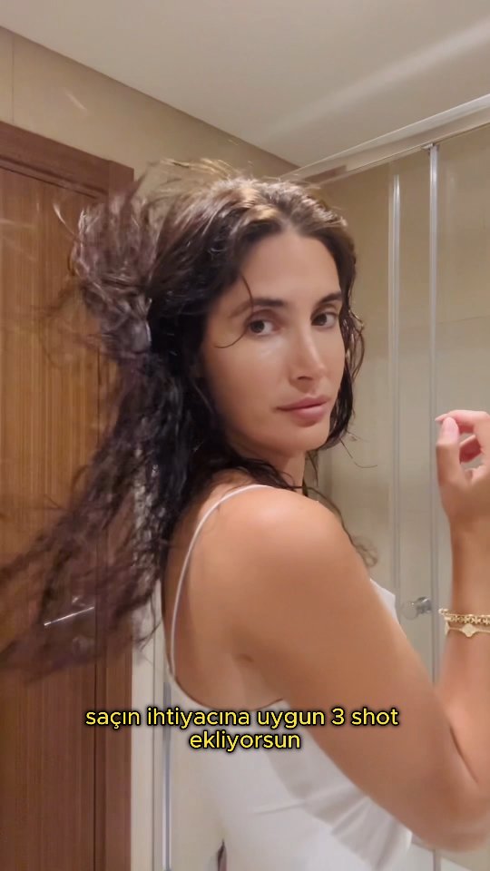 Saç dökülmesine o kadar çok çözüm denedim ki…
Ama bu şampuanı keşfettiğimde hayatım değişti ✨
SLS, paraben gibi zararlı kimyasallar yok.
Sadece temiz içerikli baz şampuana, saçımın ihtiyacına göre shot ekliyorum.
Dökülme karşıtı, yapılandırıcı ve keratin… Hepsi tek şampuanda birleşiyor 💧
Üstelik duş sonrası bakım yağı kokusuyla beni mest ediyor. Ve en güzeli: saçımı asla ağırlaştırmıyor. 💆♀️
Sonuç: Daha güçlü, daha canlı ve sağlıklı saçlar 🌿
✅ SLS, paraben, sülfat yok
✅ Kendi şampuanını kendin tasarla
✅ Birden fazla saç problemine aynı anda çözüm
👉 Denediğinde farkı sen de göreceksin!
#SağlıklıSaçlar #ConceptBeauty #HairCareRoutine #KendiŞampuanınıTasarla