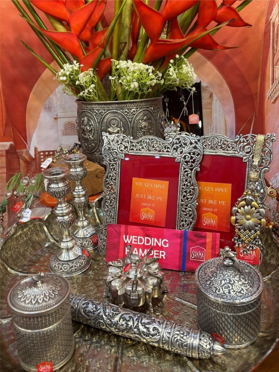 SVAHA - Artifacts “Amore” gifts for your loved ones on special occassions✨
All in SILVER - Photo frames with filigree cutwork, candle stands handcrafted with traditional motifs, peacock designed ‘kankavati’, intricately carved ornate boxes and silver scroll also a Judaa- key chain holder in gold plating
#Svaha #ornamentalofferings #Nirmiti #customisedJewelry #SilverJewelry #HandmadeJewelry #IndianJewelry #JewelryLover #EthnicJewelry #JewelryAddict #HandcraftedJewelry
#MadeInIndia #IndianArtisans #HandcraftedIndia #DesiJewelry #TraditionalJewelry #EthnicVibes
#HandmadeWithLove #ArtisanJewelry #SilverLover #SilverArtefacts #ArtifactsAmore