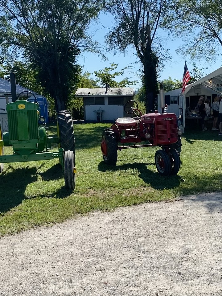 In 55 years, I don’t recall playing in a pavilion on a State Highway for a town picnic with a population of 64 people…. You never know what’s going to happen…. You break for Quilt Raffles, BBQ and shaved ice announcements and even pull people up on stage to back them singing their favorite song…. Then drive home feeling good about life….. (ok…. Self confession…. I made up two songs in the set with lyrics of the sponsors names and other signage in my line of sight… people still applauded 😂😂😂).