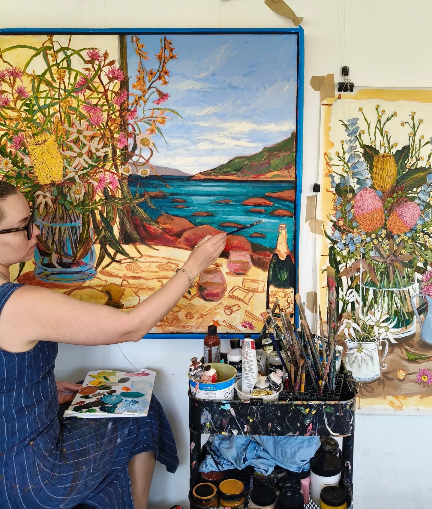 Things that are inspiring me this week:
- soft blue spring skies
- low lying wispy clouds
- flat ocean water
- crunchy brown gum leaves
- early bottle brush blooms
- rusty orange rocks
- tiny little white daisies
Two works in progress that I've got on the studio walls at the moment!
#artprocess #wip #progress #artstudio #interiorspainting #interiors #australianlandscape #seascape #australianbeaches #australianartist #painting #acrylicpainting