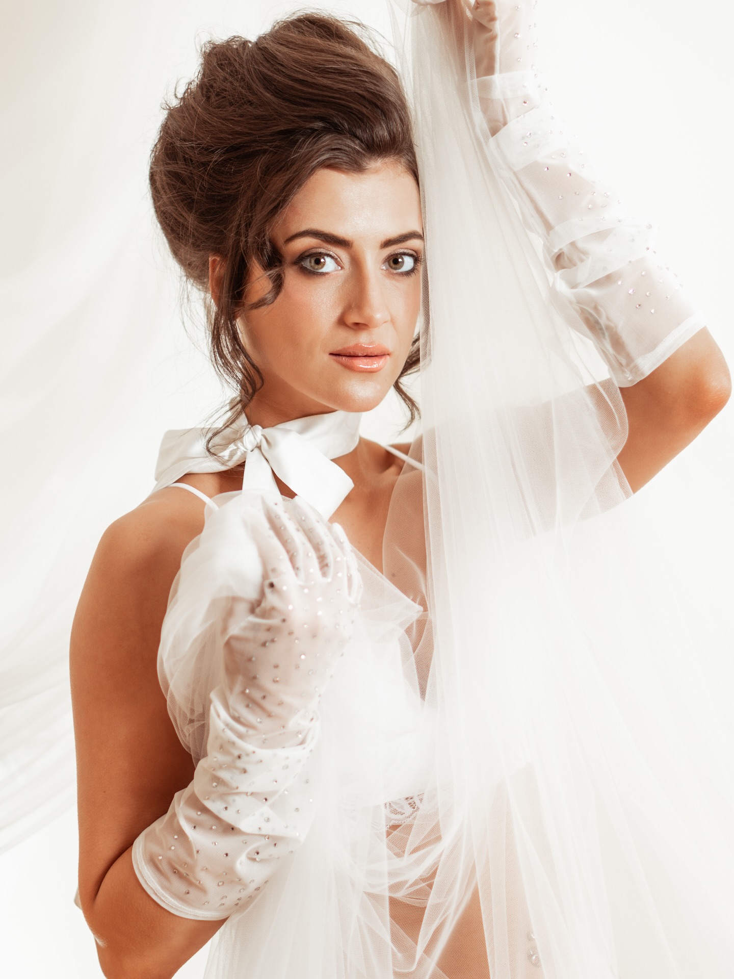 Wedding Boudoir 🔥 - Packages online 💋
If you’re looking for the perfect wedding day gift for your husband-to-be surprise him with a stylish pre-wedding bridal boudoir photoshoot.
Boudoir photography is sophisticated, sexy, fiery, and feminine – in fact, it’s the perfect way to show off and celebrate everything your fiancé loves about you. Plus, boudoir shoots can be incredibly empowering, helping you feel your best as your wedding day draws close.
Model stunning Elle @el_takeback
Hair by Jordan @labohemelisburn, education @jshairacademy
#Makeup Debbie McKibbin #BoudoirPhotographyNI #NorthernIrelandPhotographer #BoudoirNorthernIreland #LisburnPhotographer #BelfastBoudoir #LuxuryBoudoirNI #EmpoweredWomen #BoudoirSession #BridalBoudoir #BoudoirPhotoshoot #ConfidenceThroughPhotography #MagazineStylePhotography