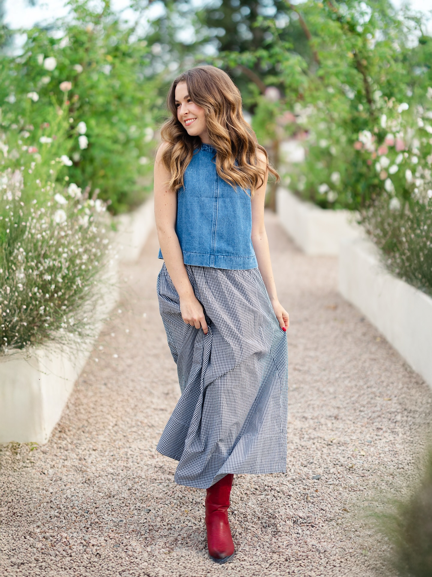 Hiii friends! 👋🏼 I figured it was time for a little intro for anyone new around here. I’m Emily! I’m 27 years old, a Raleigh native, and have been married to my best friend for 6 years now (which is wild!!)
When I’m not out at a wedding or session, you can likely find me at home with my cats, a good book, and many, many cups of coffee ☕️
My faith is the foundation of my life. Everything I am and everything I have the privilege to do, I owe to Jesus.
North Carolina is home, but I love to travel and am always up for an adventure ✈️ Especially when it means honoring my couples’ stories in the places that matter most to them.
Being a wedding photographer is the honor of my life! Walking with people through the planning, the living-in, and the remembering of their wedding day is something I’ll never take for granted. My goal is always to document your story with honesty and intention. 💛