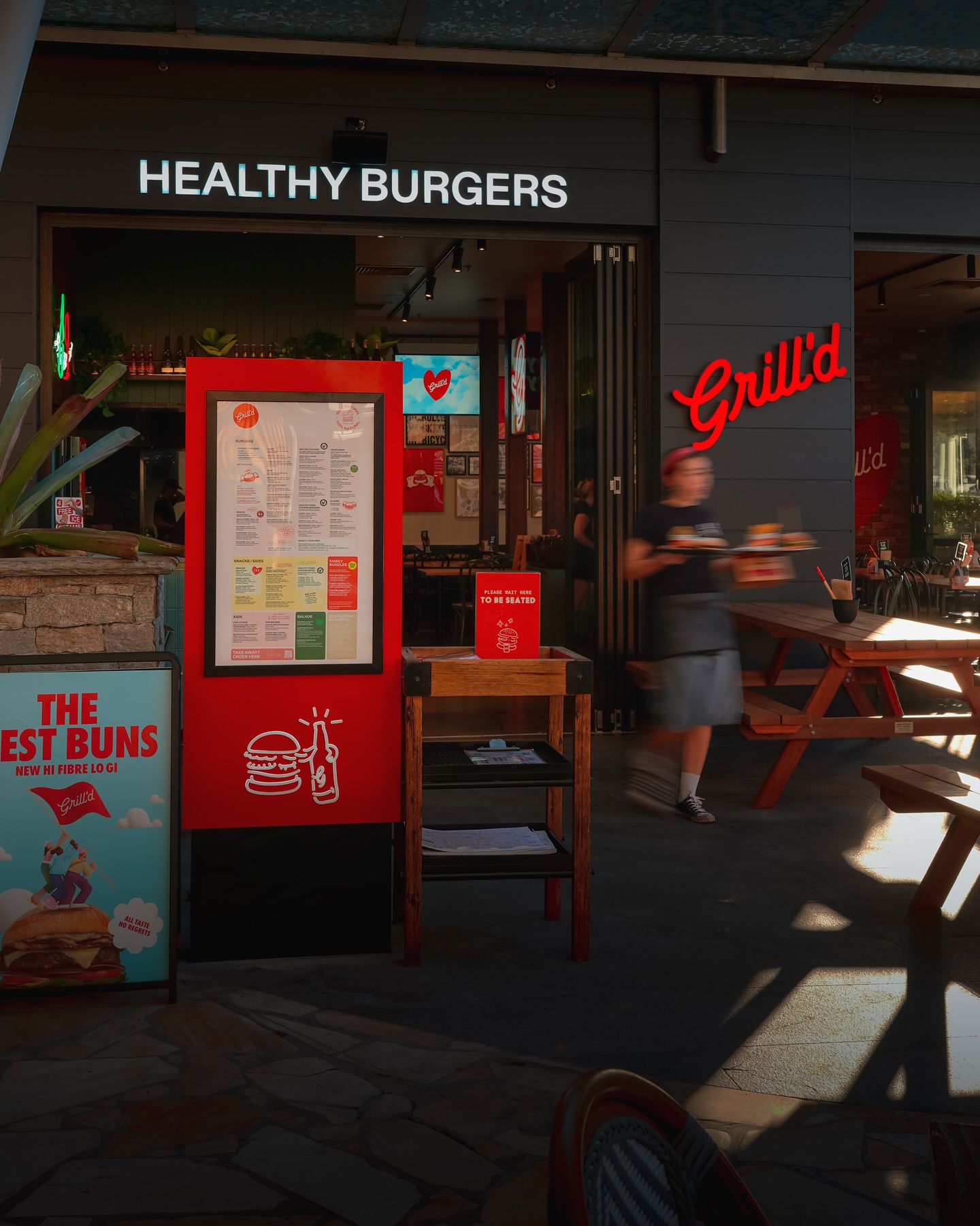 A project that deserved another spot on the grid π₯
Full fit-out involving menu totem, true neon signage, bulk lightboxes and illuminated letter-sets, picture frame collage and hand painted heart logo onto a brick wall, the job that had it all π―
Stay tuned for the next GRILLβD coming up next month π€π½