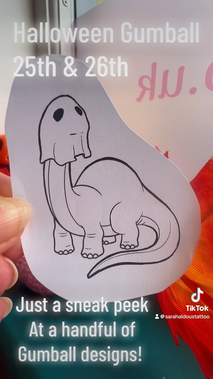 Just a few cuties that are now heading for the gumball machine!!
So many more in there too! 🕷️👻🎃☠️🦇🍄🍁🌛
What would you like to see in there?
Come along and get what you get!
25th & 26th oct
⭐️£40 linework
🌟£60 colour
.
With guest artists 🫶🏻
@kaybowmantattoo
@precision_tattoo
And piercings from @arkaya.inks
.
.
.
.
.
#getwhatyougettattoo #gumball #gumballmachine #spookyseason #halloween #autumnvibes🍁 #weekendfun #ipswich #burystedmunds
#tattoo #tattoos #stowmarket #ink #inked #getinked #girlswhotattoo #tattooist #femaletattooist #gettattooed #prettyinink #Suffolk #girlswithtattoos #tatts #lgbtsafespace #dowhatyoulove #follow #femalerun #safespace #tattoosarecoolandyouknowit