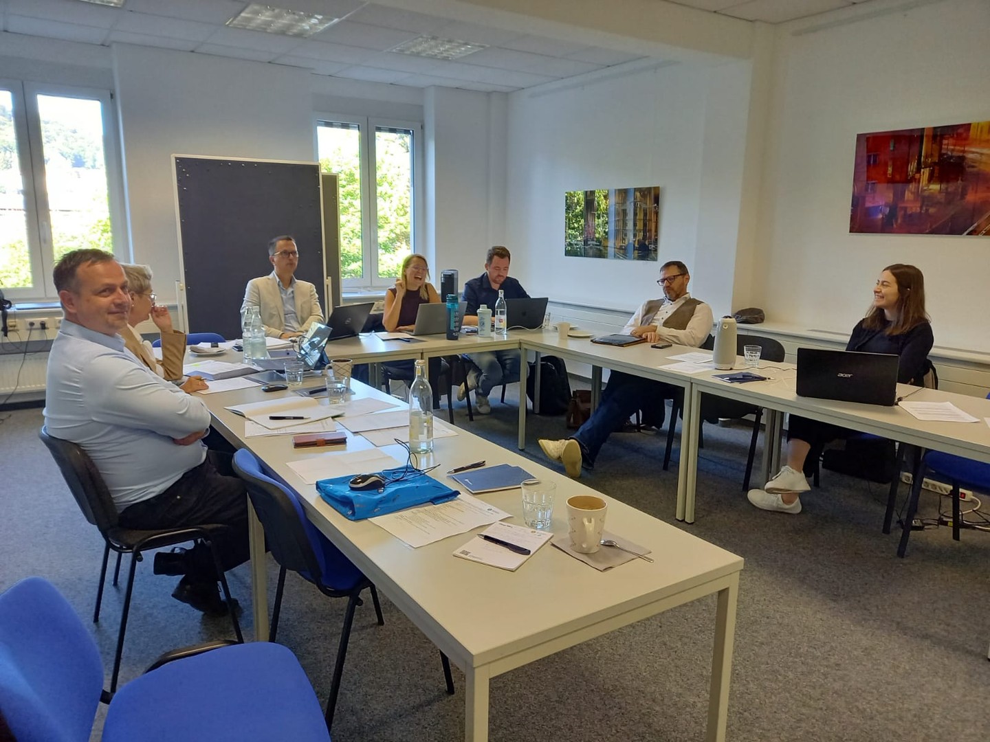 Letzte Woche tagte der Vorstand des Bundesverbands Pflegemanagement bei uns in Marburg. Im Mittelpunkt standen Themen wie Pflegebudget,
Personalbemessung, die Vorbereitung der Mitgliederversammlung sowie interne organisatorische
Fragen. Besonders erfreulich: Für den Nachwuchsaward sind bereits zahlreiche Bewerbungen eingegangen.
Wir wünschen Ihnen eine schöne Woche. ☀️
#steinbeis #marburg #businessacademy #bundesverbandpflegemanagement #pflege #vorstand